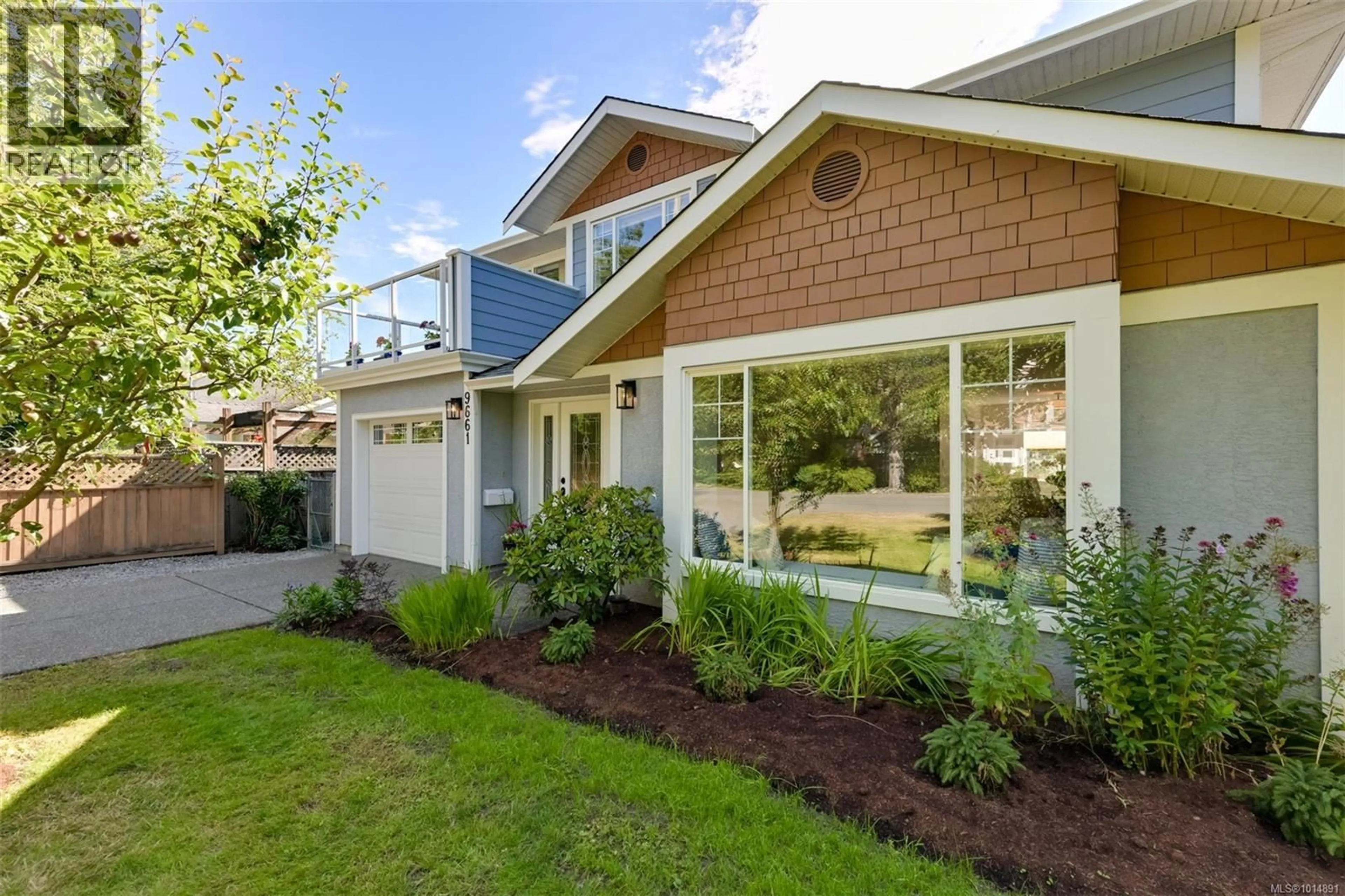 Home with vinyl exterior material, street for 9661 SEVENTH STREET, Sidney British Columbia V8L2V6