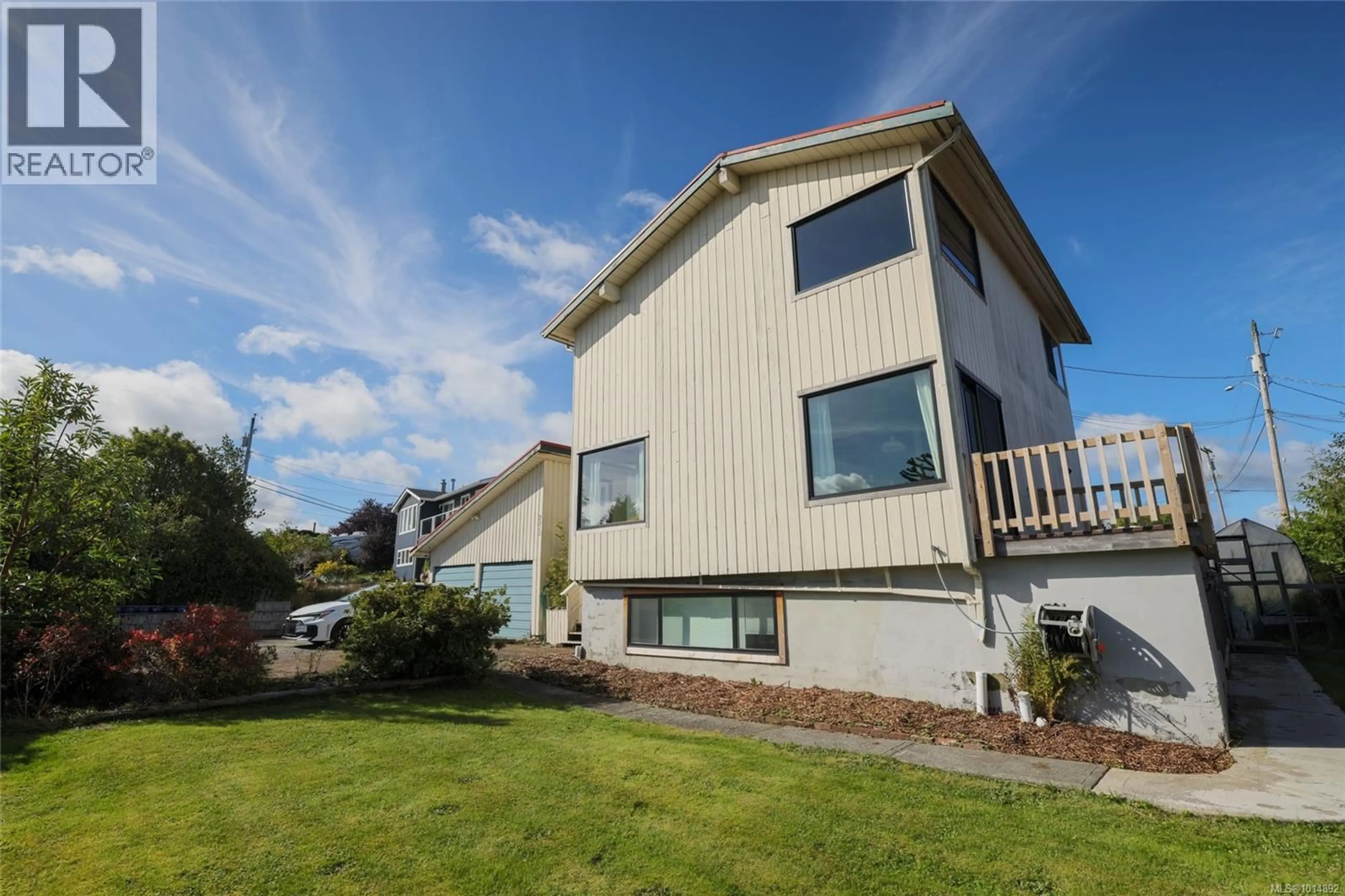 Home with vinyl exterior material, unknown for 2515 HADDINGTON CRESCENT, Port McNeill British Columbia V0N2R0