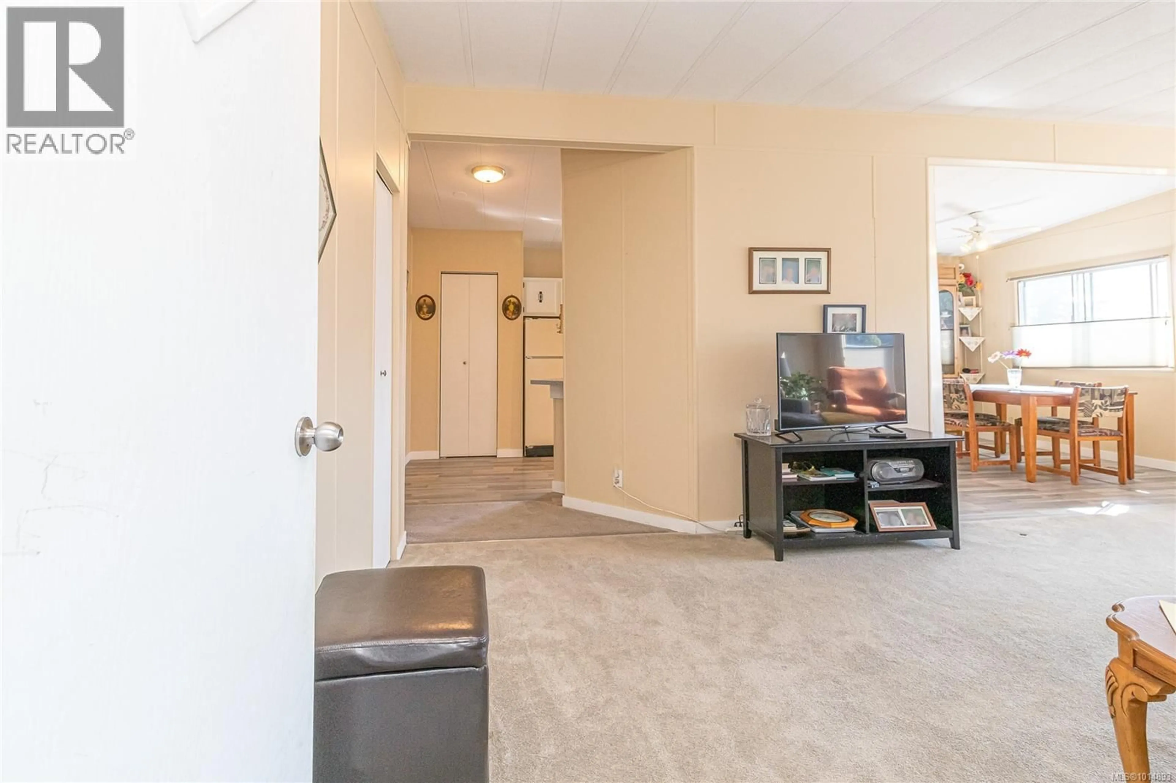 Indoor entryway for 49 - 2847 SOOKE LAKE ROAD, Langford British Columbia V9B4P8