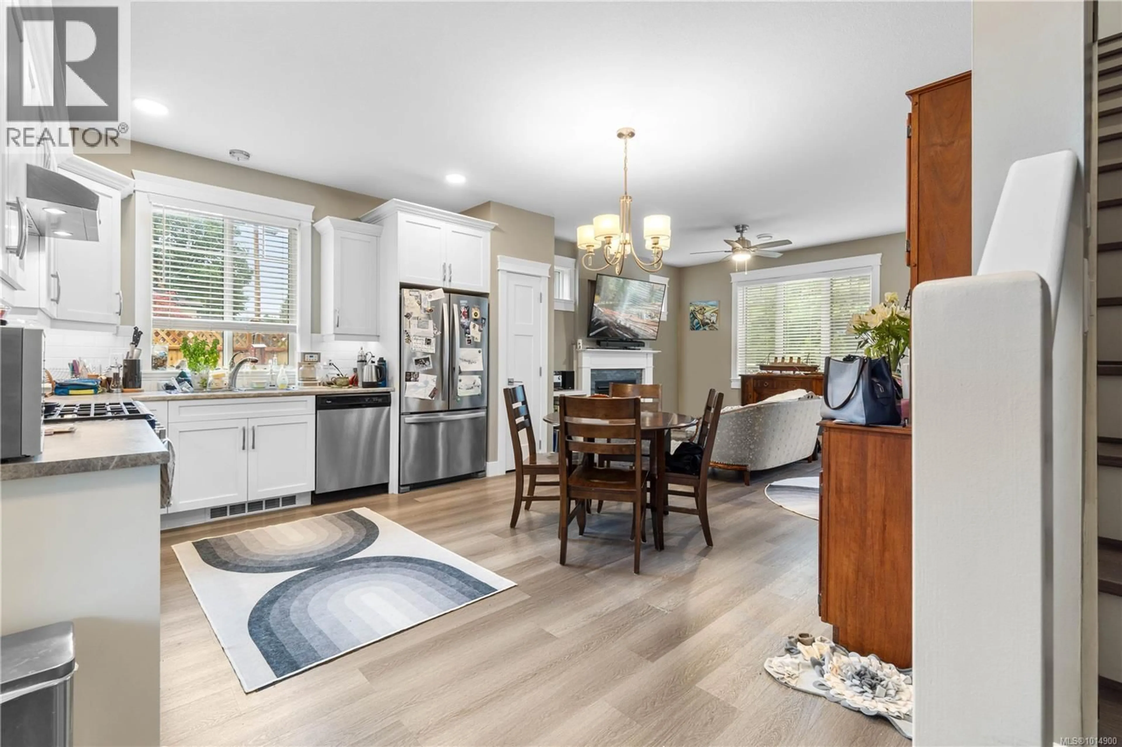 Open concept kitchen, unknown for 509 PINE STREET, Nanaimo British Columbia V9R2C6