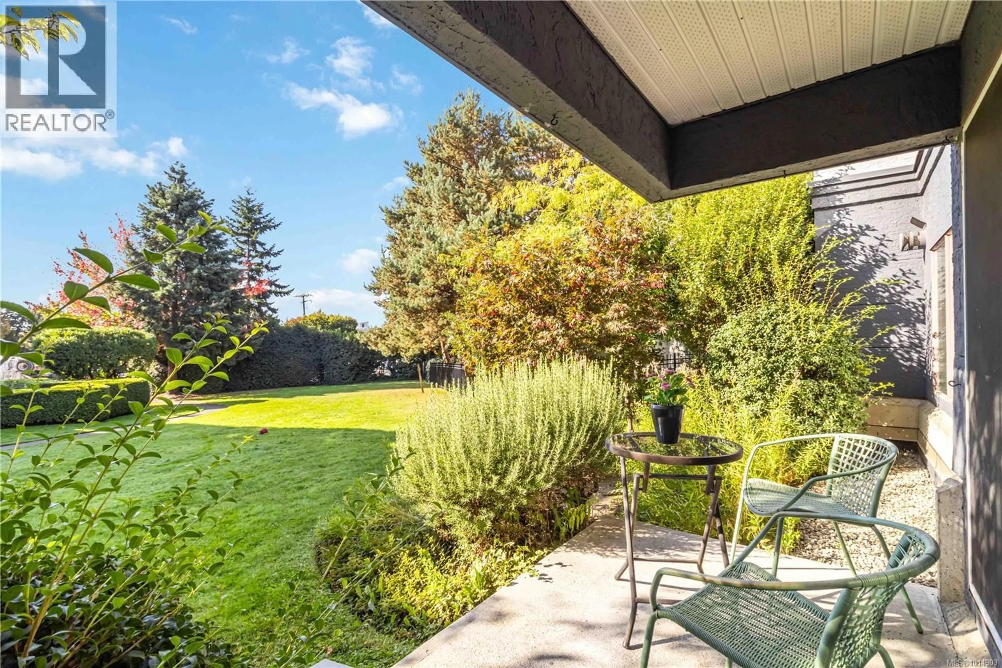 Patio, unknown for 104 - 545 MANCHESTER ROAD, Victoria British Columbia V8T5H6