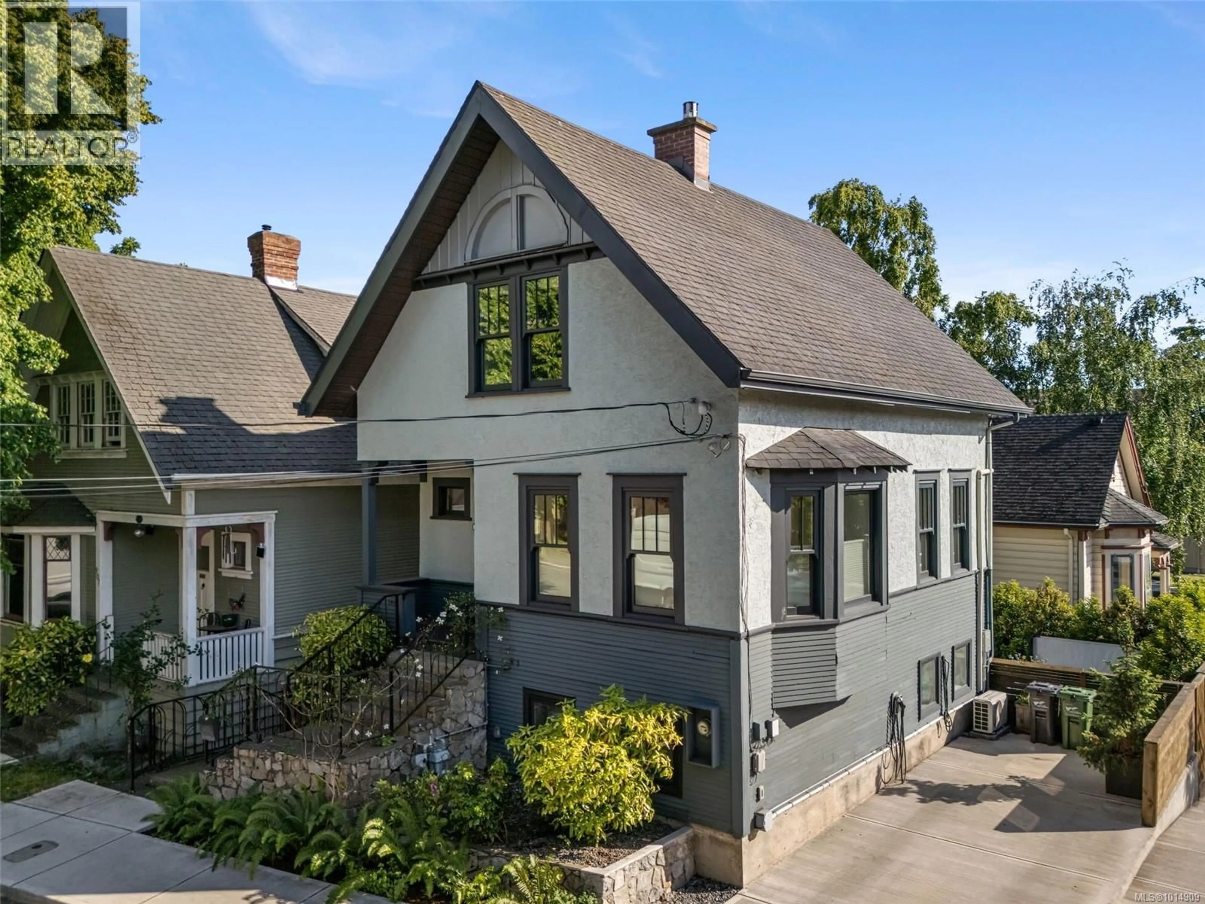 Unknown for 903 COLLINSON STREET, Victoria British Columbia V8V3B7