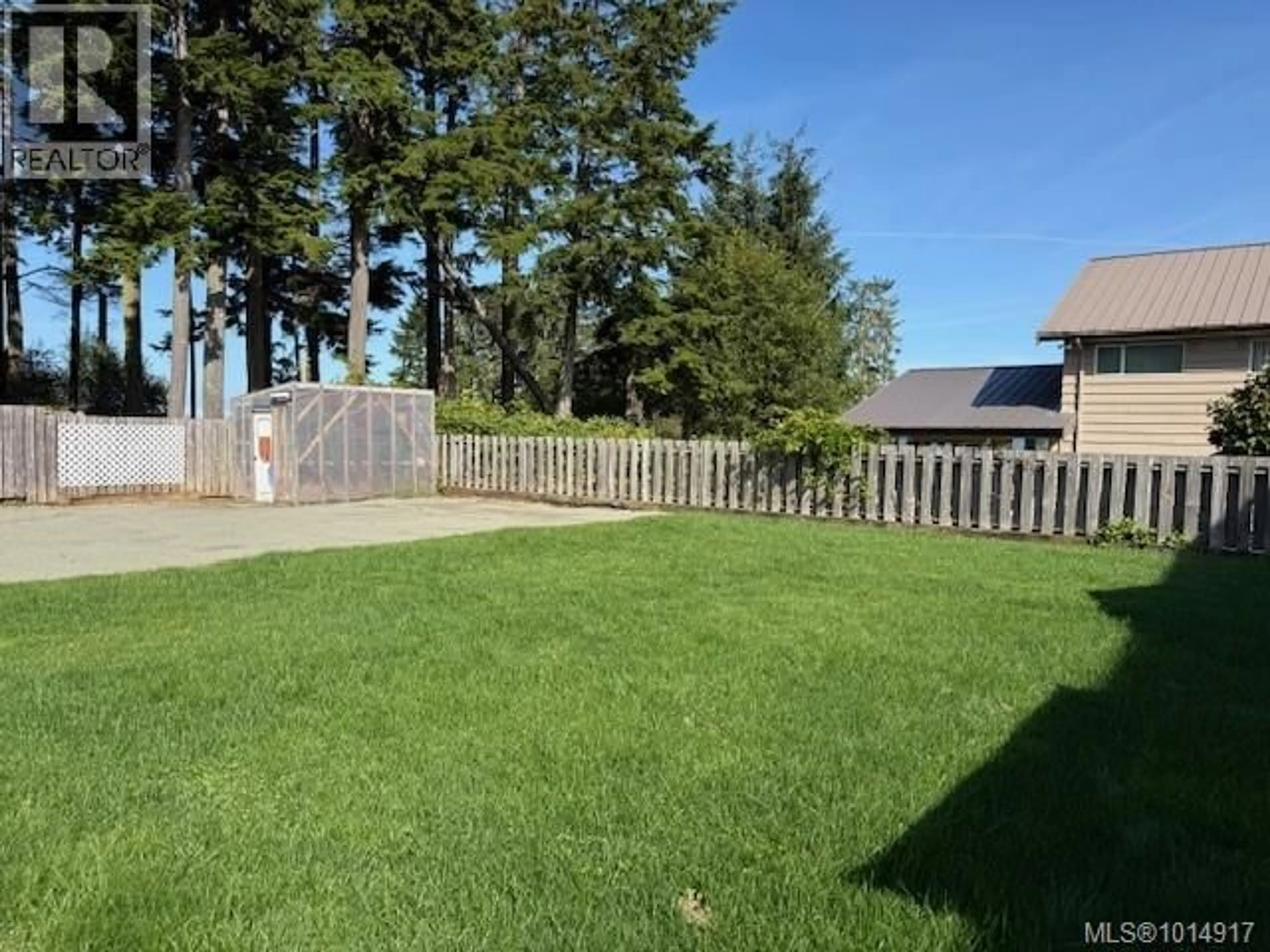 A pic from outside/outdoor area/front of a property/back of a property/a pic from drone, unknown for 8730 SEAVIEW DRIVE, Port Hardy British Columbia V0N2P0