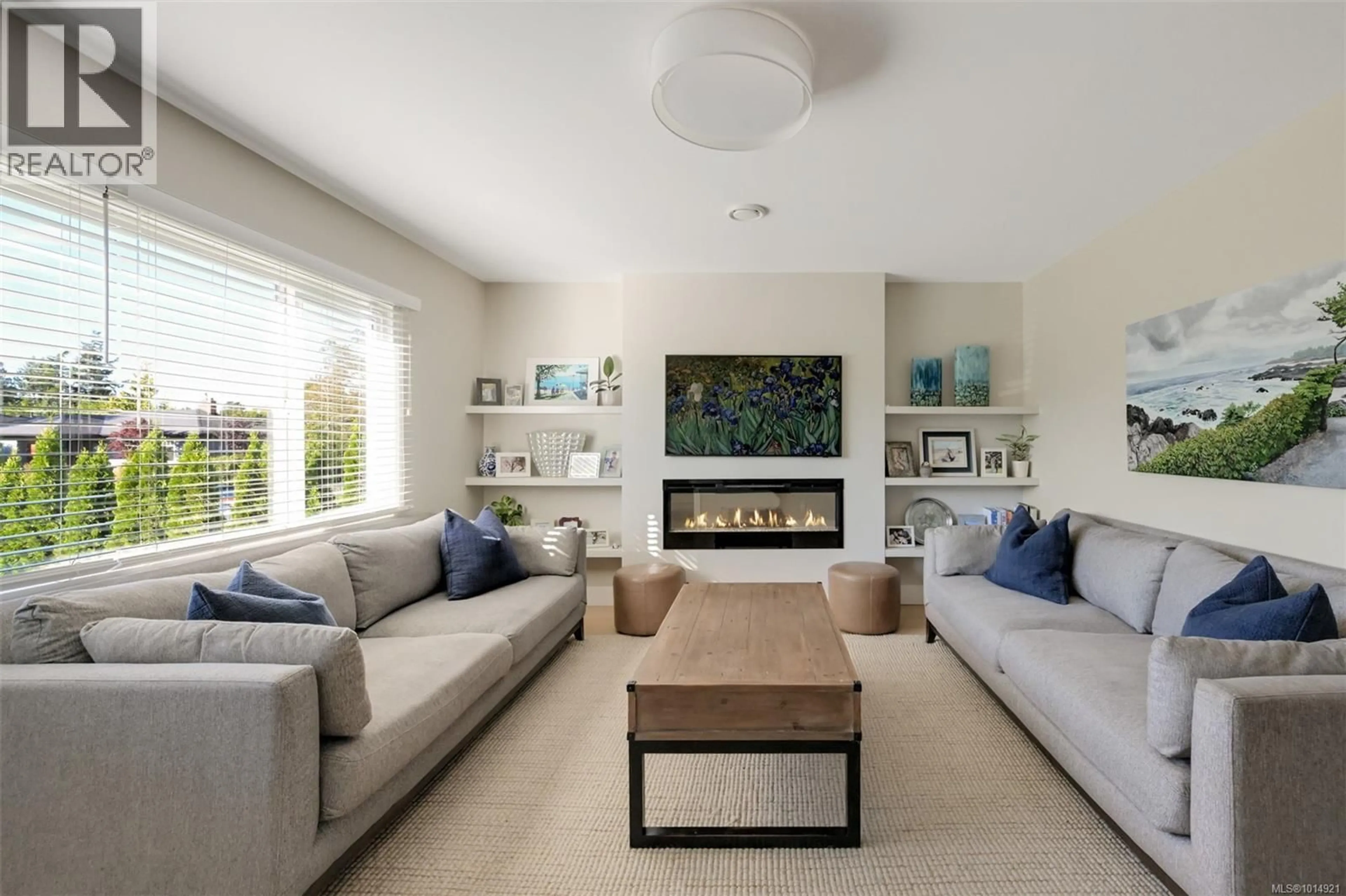 Living room with furniture, unknown for 2240 WOODHOUSE ROAD, Oak Bay British Columbia V8R2M7