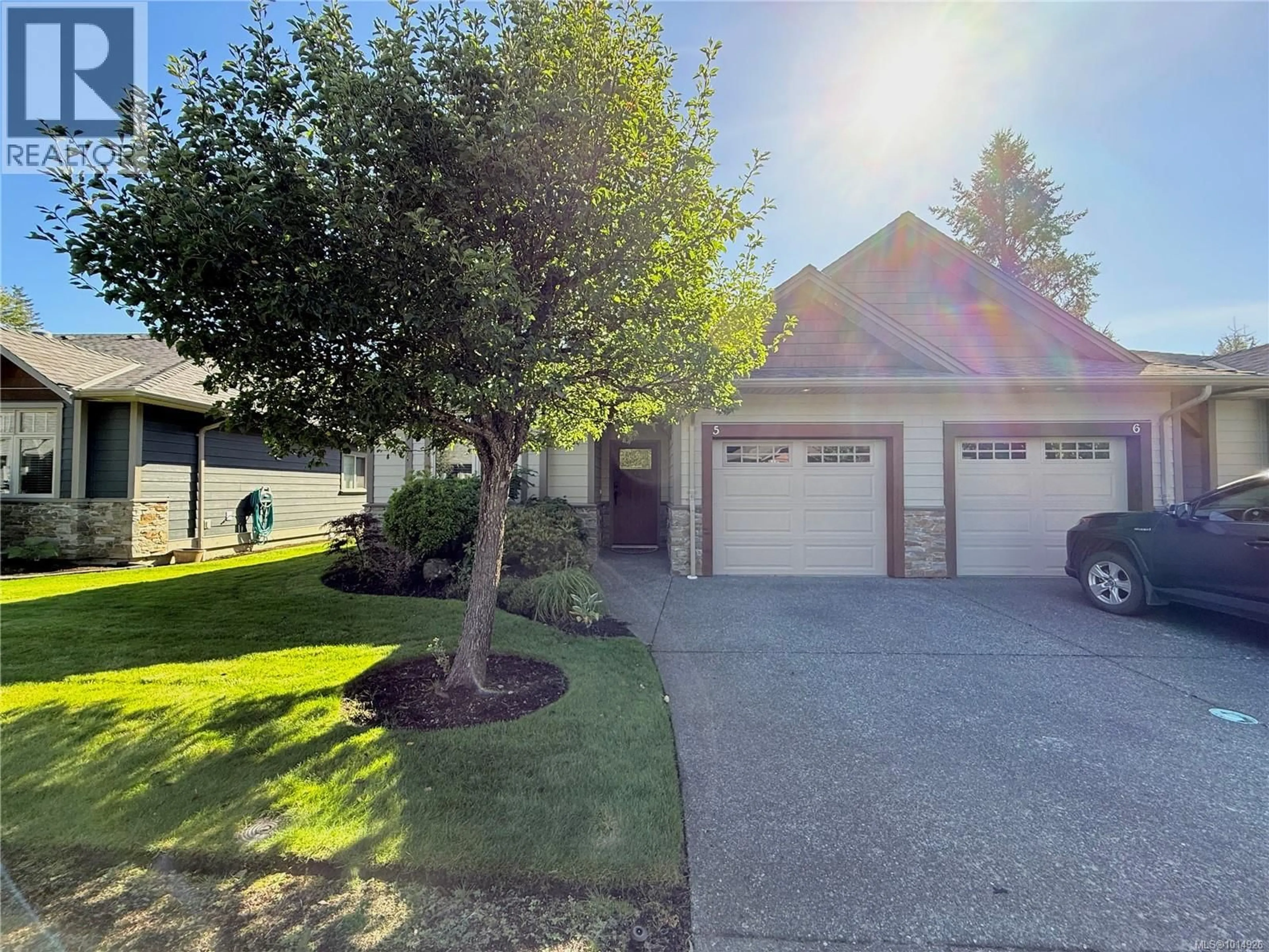 A pic from outside/outdoor area/front of a property/back of a property/a pic from drone, street for 5 - 48 MCPHEDRAN ROAD SOUTH, Campbell River British Columbia V9W3C6
