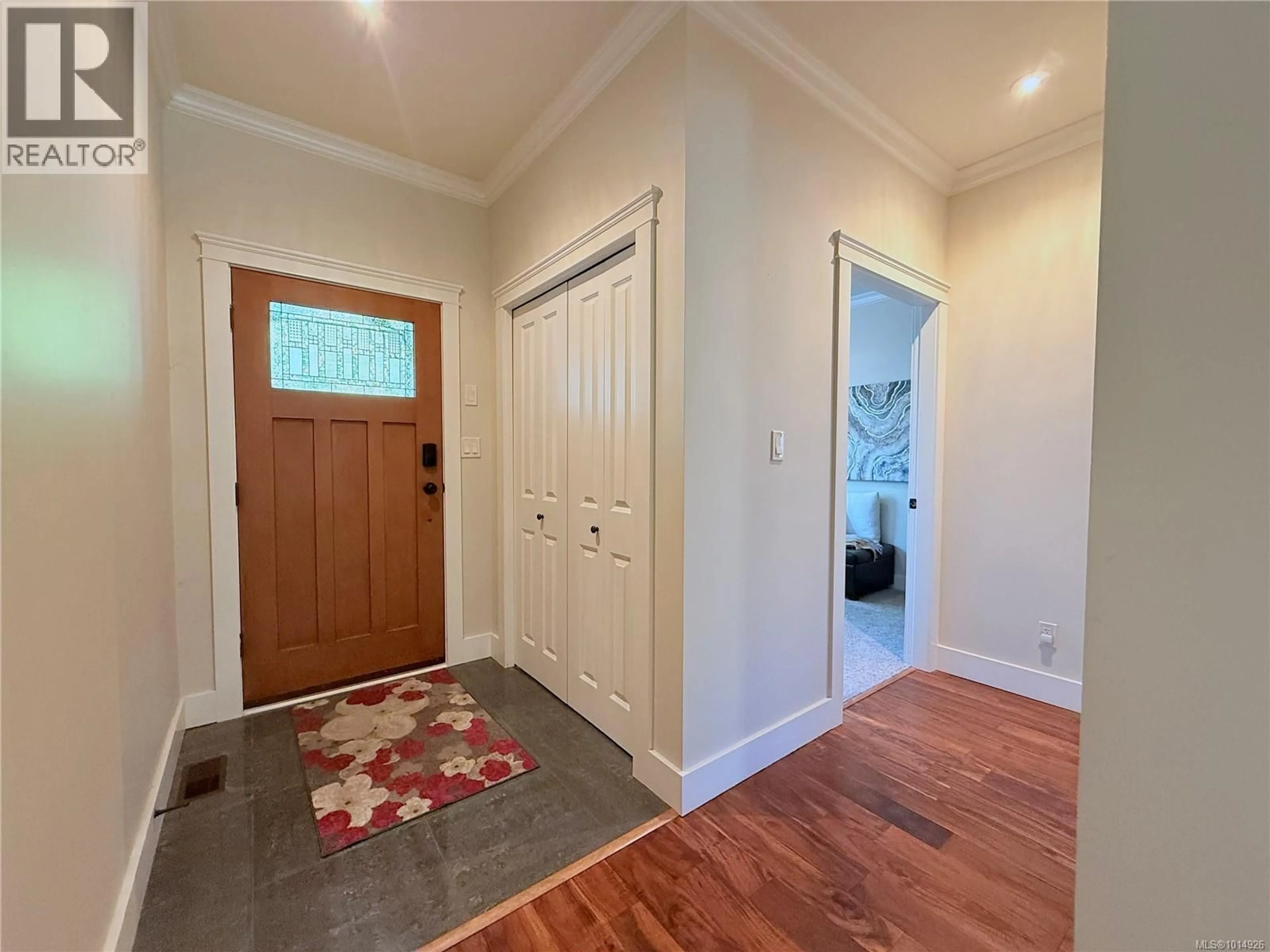 Indoor entryway for 5 - 48 MCPHEDRAN ROAD SOUTH, Campbell River British Columbia V9W3C6