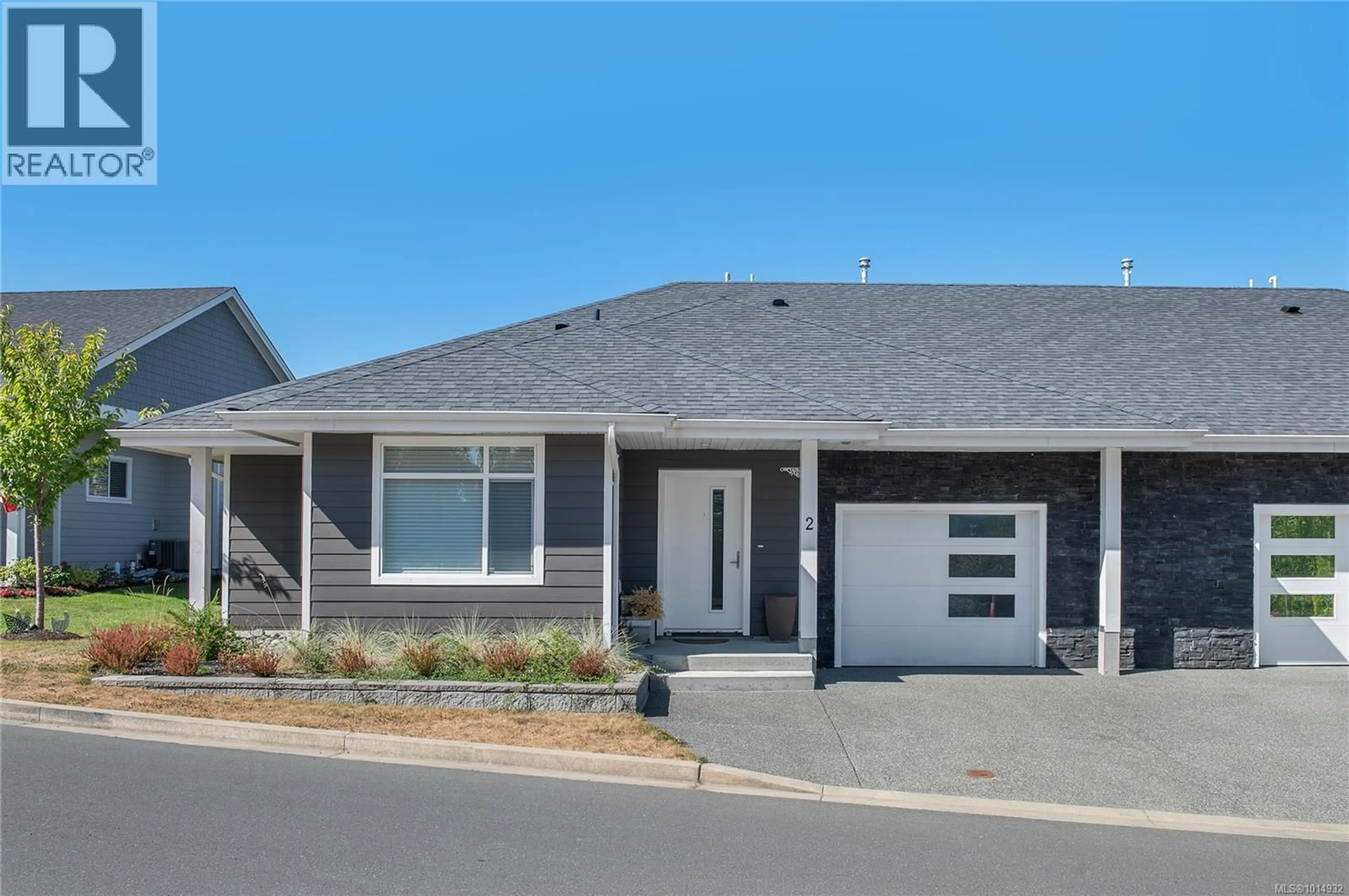 Home with vinyl exterior material, street for 2 - 1580 GLEN EAGLE DRIVE, Campbell River British Columbia V9W0B3