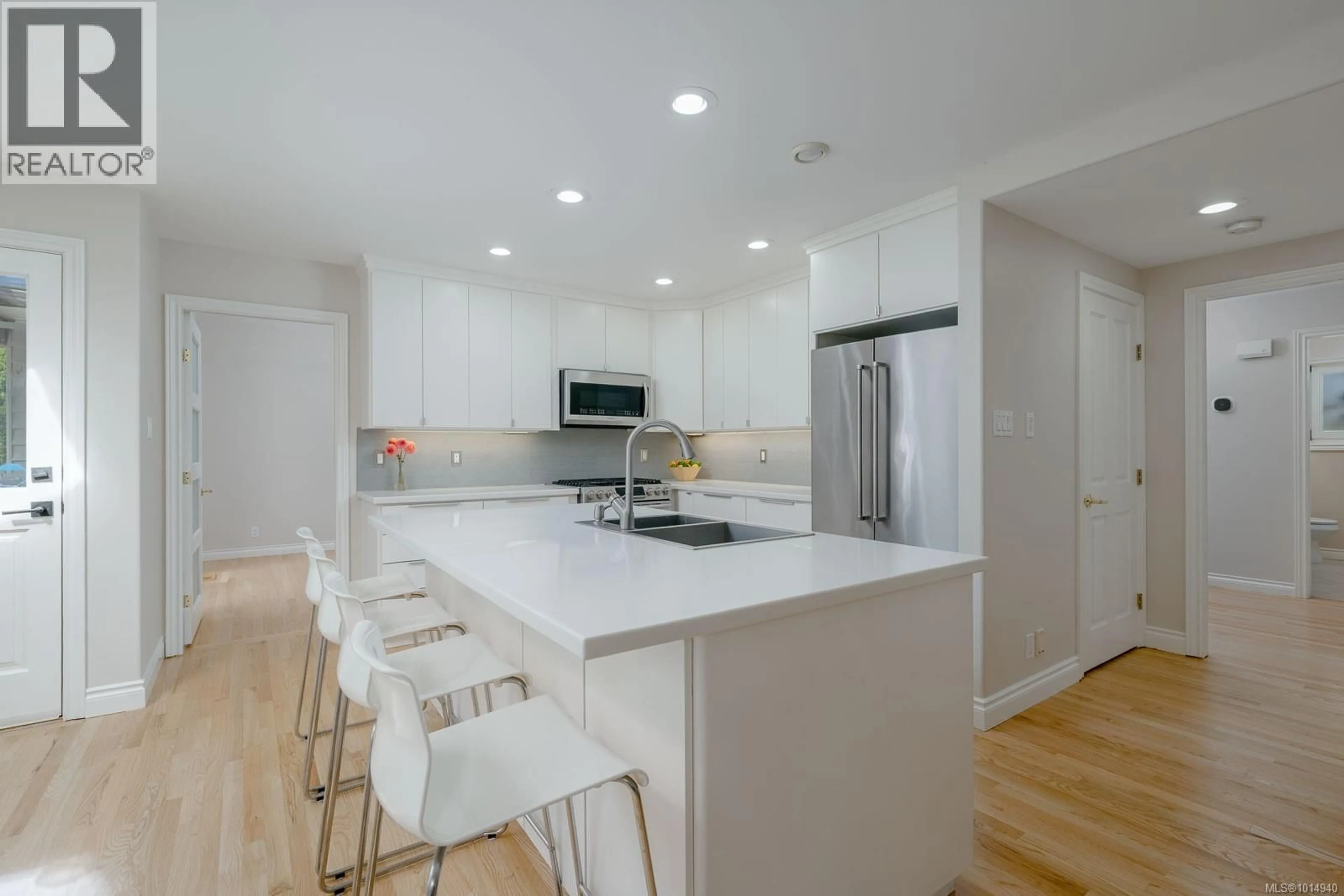 Open concept kitchen, unknown for 2380 WESTHILL PLACE, Nanaimo British Columbia V9R6M9