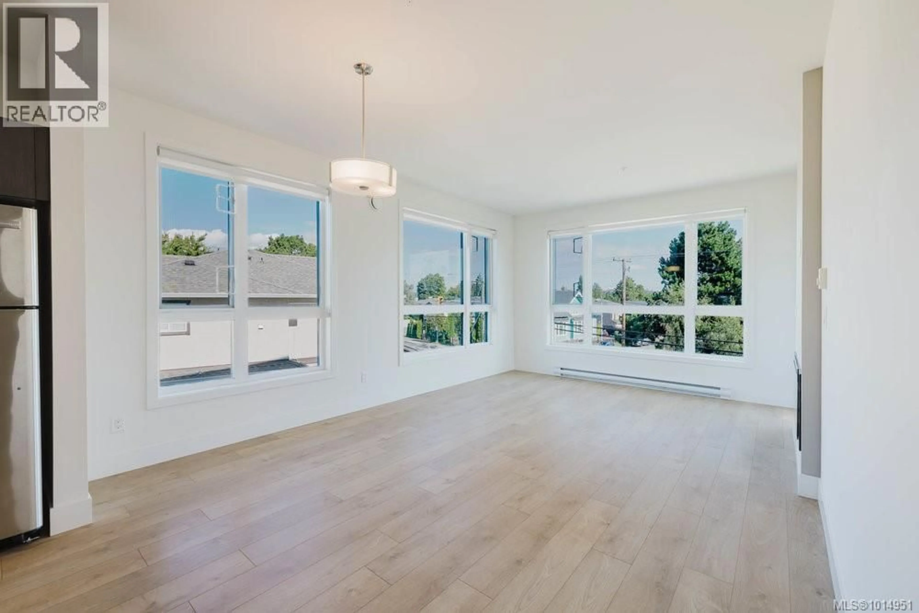 A pic of a room for 301 - 317 BURNSIDE ROAD EAST, Victoria British Columbia V9A1A6