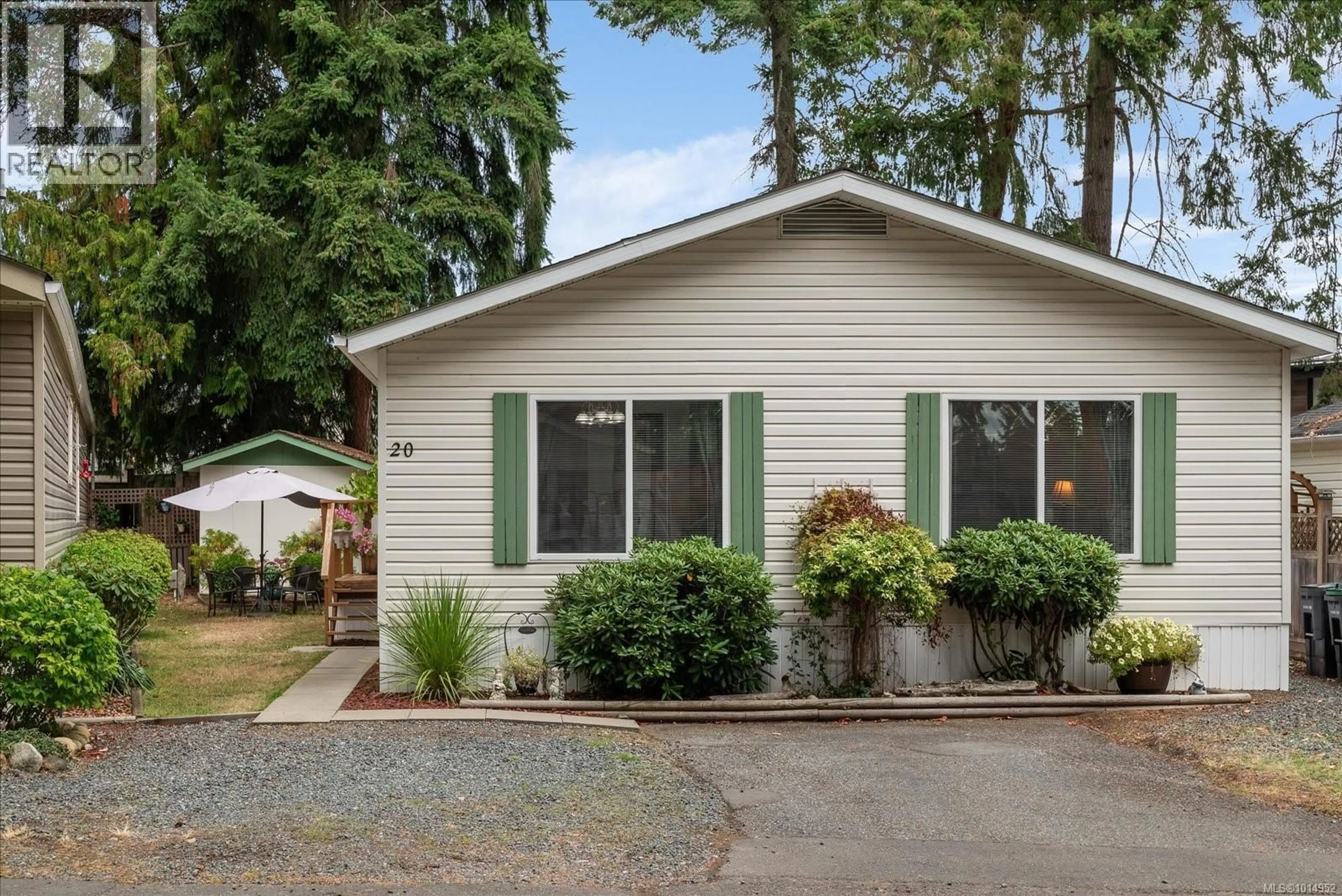 Home with vinyl exterior material, street for 20 - 1247 ARBUTUS ROAD, Parksville British Columbia V9P1R3