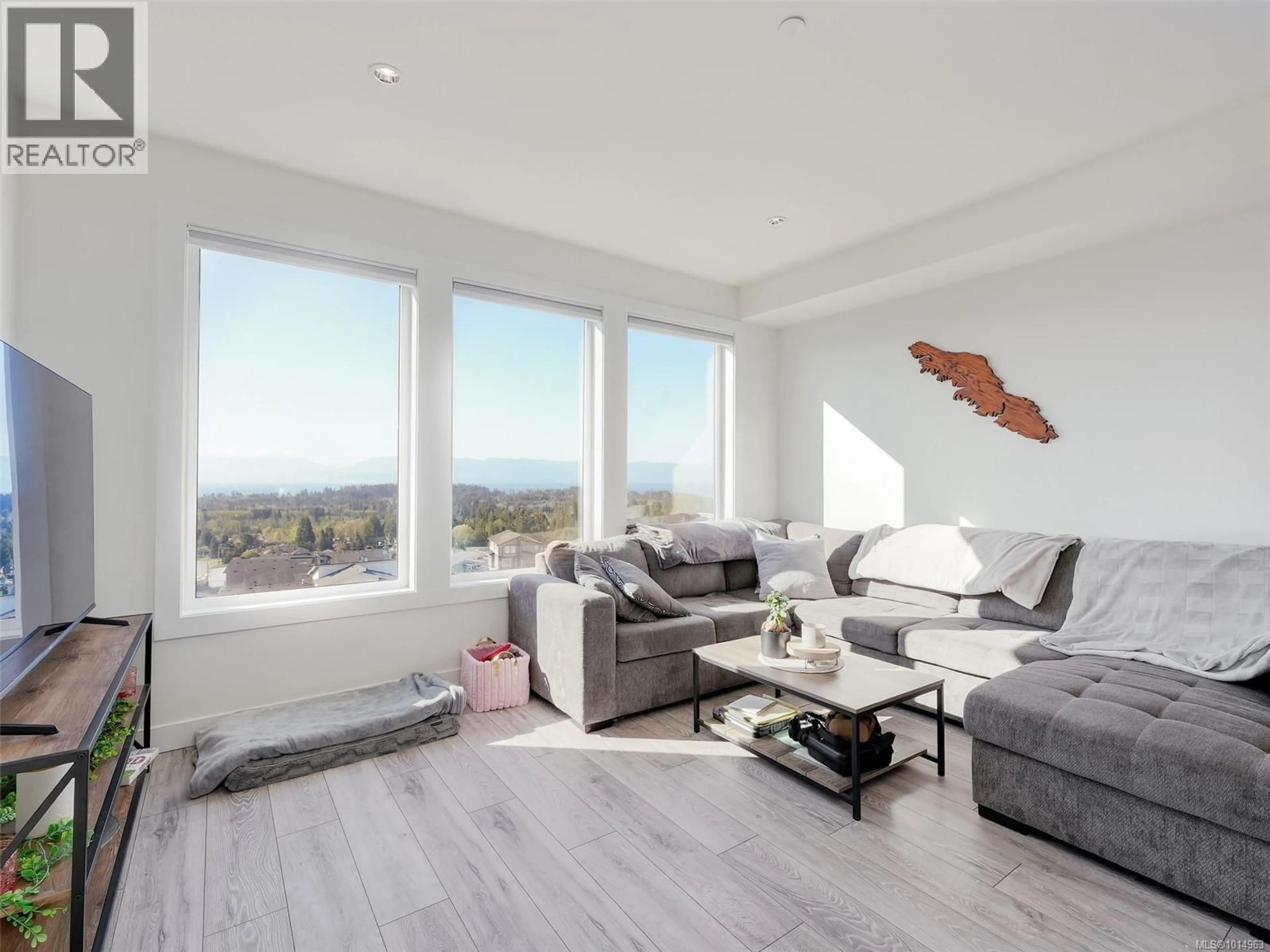 Living room with furniture, unknown for 2311 HUDSON TERRACE, Sooke British Columbia V9Z1R2