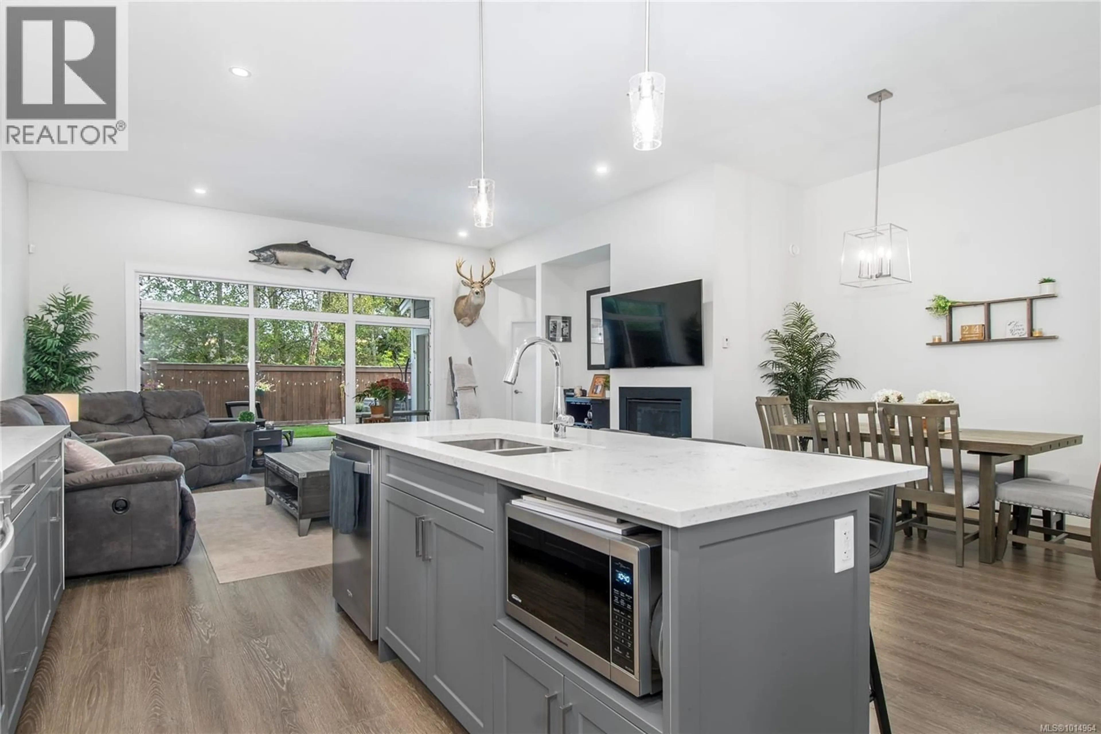 Open concept kitchen, unknown for 15 - 200 NIKOLA ROAD, Campbell River British Columbia V9W6H9
