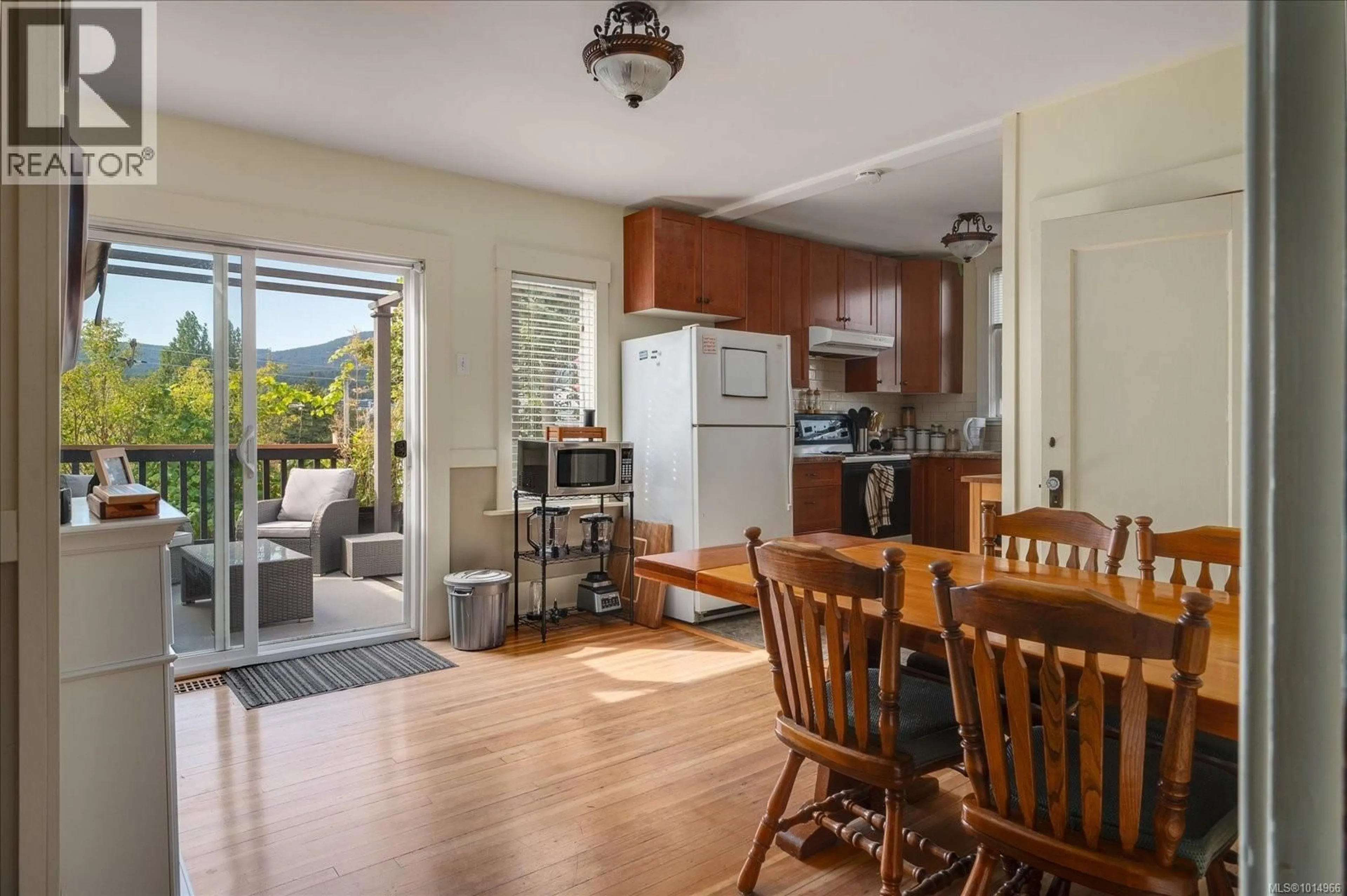 Open concept kitchen, unknown for 397 MACHLEARY STREET, Nanaimo British Columbia V9R2G8