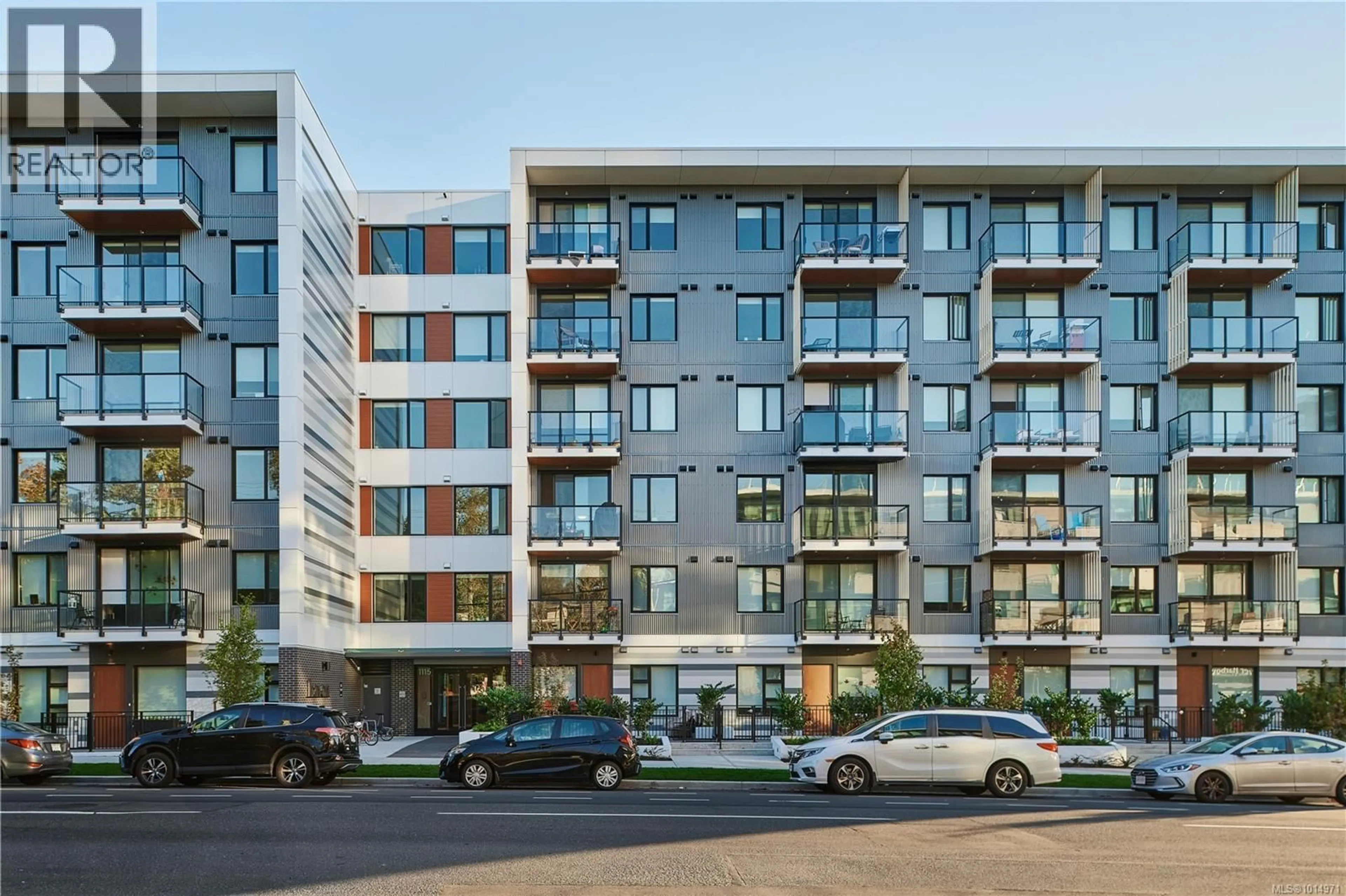 Patio, building for 116 - 1115 JOHNSON STREET, Victoria British Columbia V8V0H2