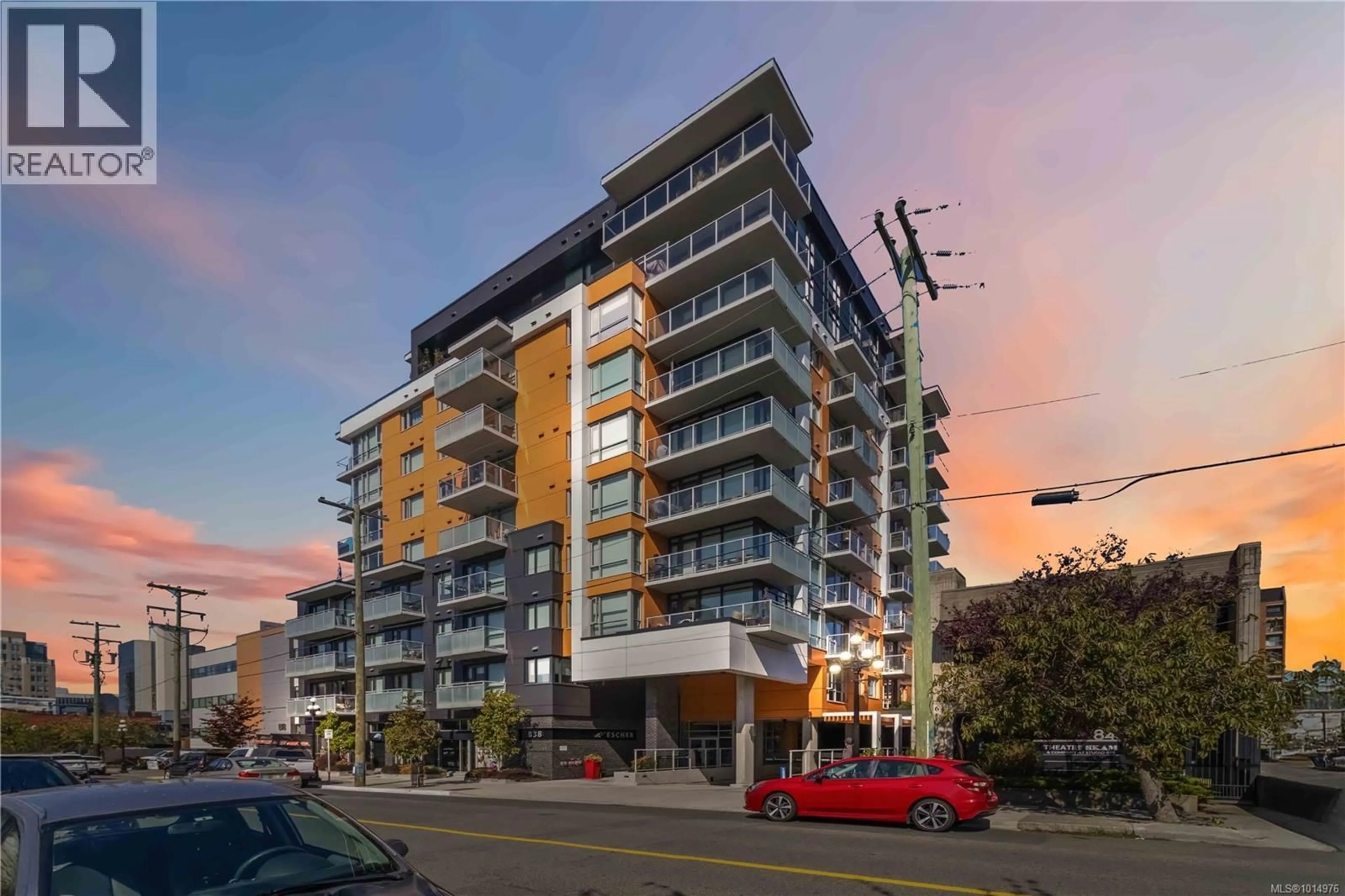 A pic from outside/outdoor area/front of a property/back of a property/a pic from drone, building for 302 - 838 BROUGHTON STREET, Victoria British Columbia V8W1E4