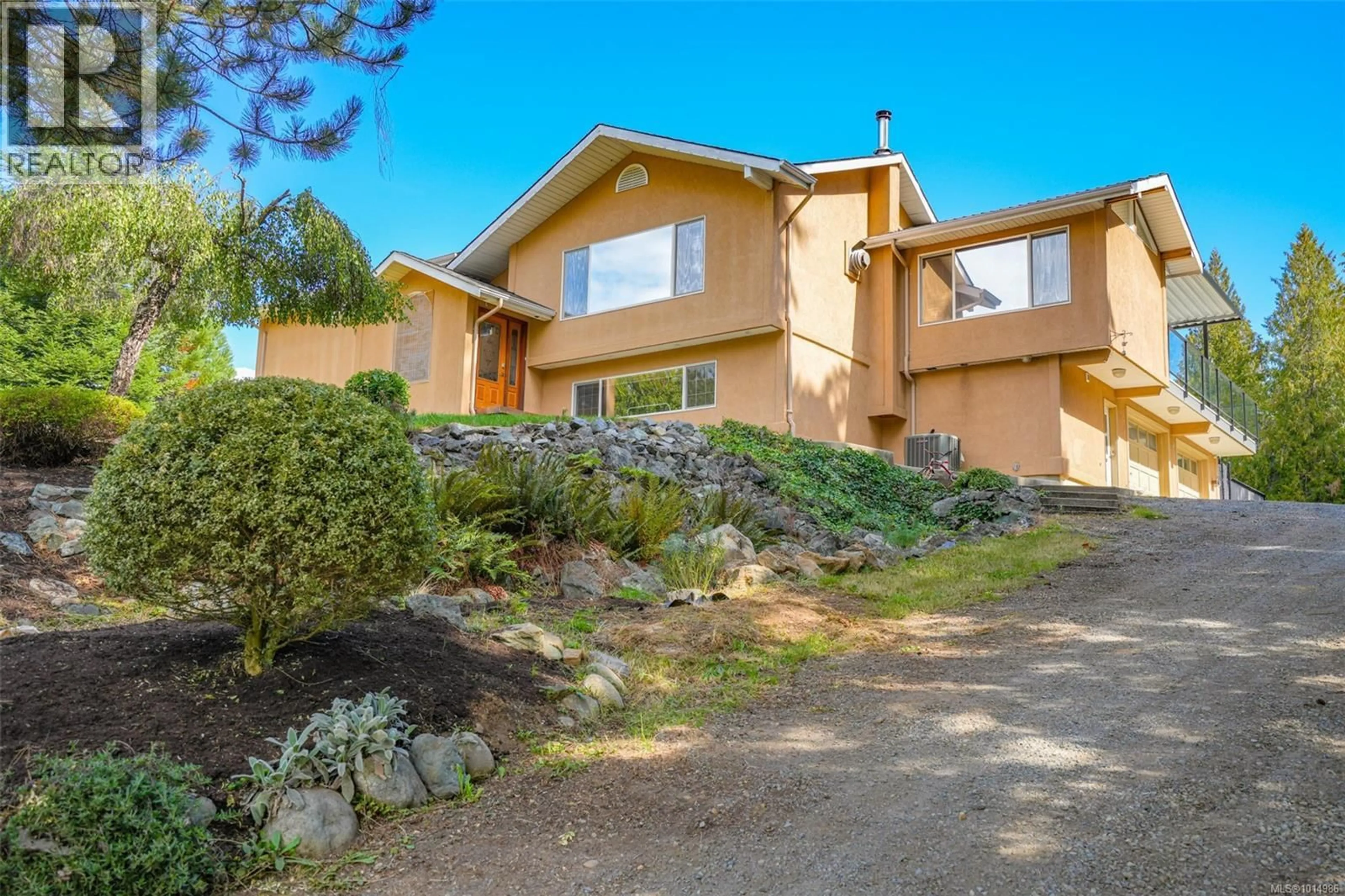 A pic from outside/outdoor area/front of a property/back of a property/a pic from drone, unknown for 5953 STUART AVENUE, Port Alberni British Columbia V9Y9E6