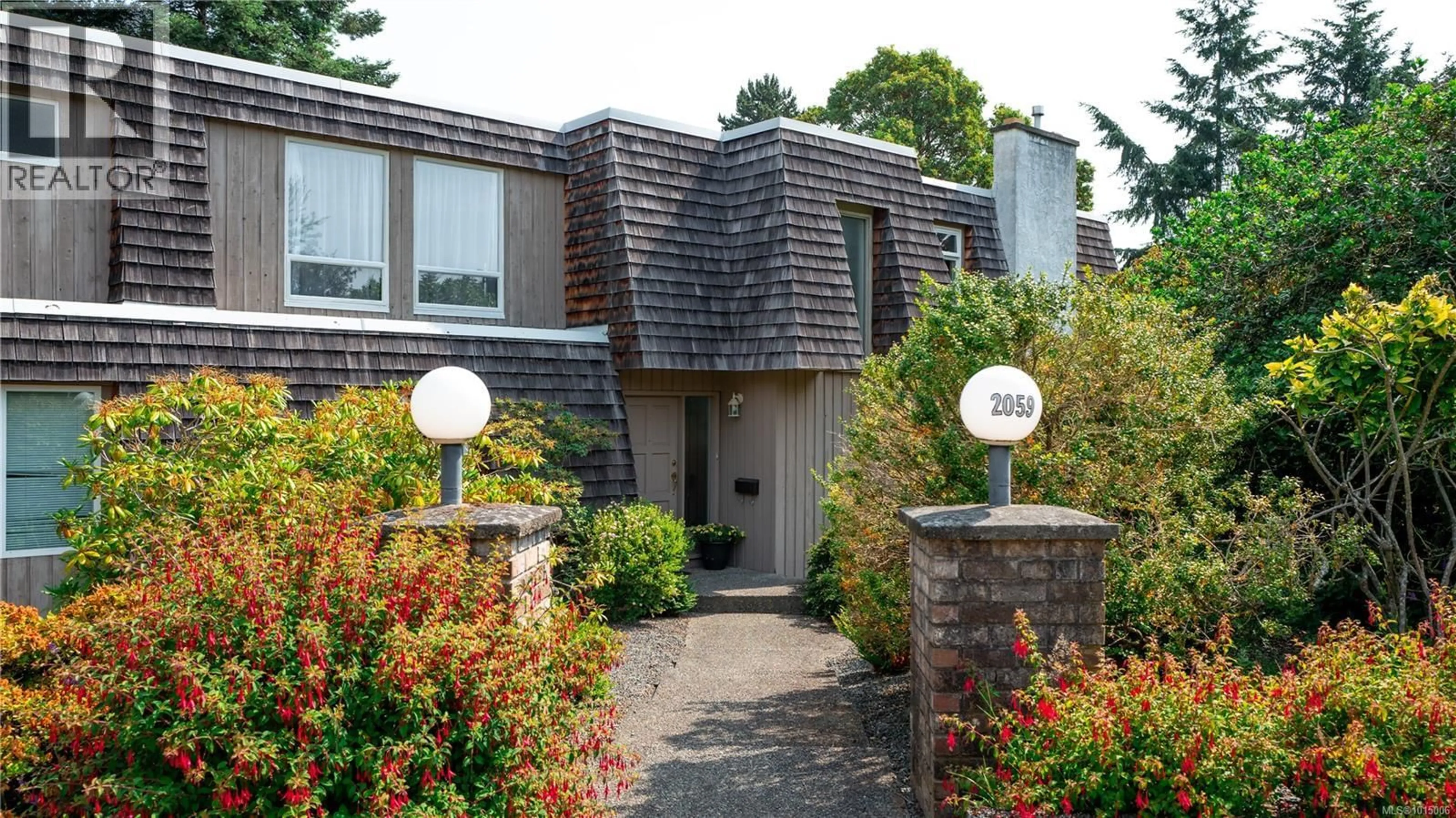 Unknown for 2059 SALTAIR PLACE, Saanich British Columbia V8N4S4