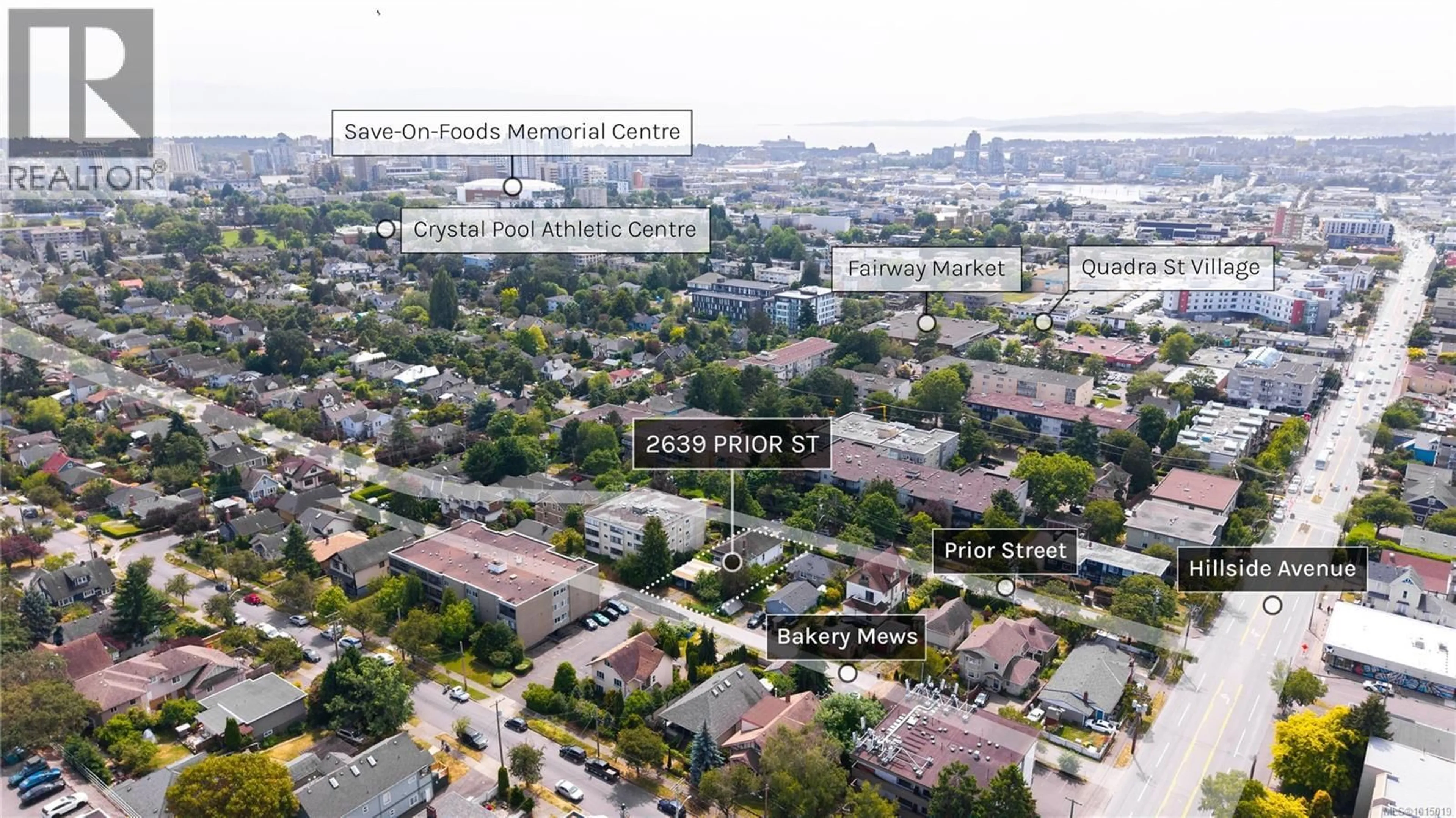 A pic from outside/outdoor area/front of a property/back of a property/a pic from drone, street for 2639 PRIOR STREET, Victoria British Columbia V8T3X7