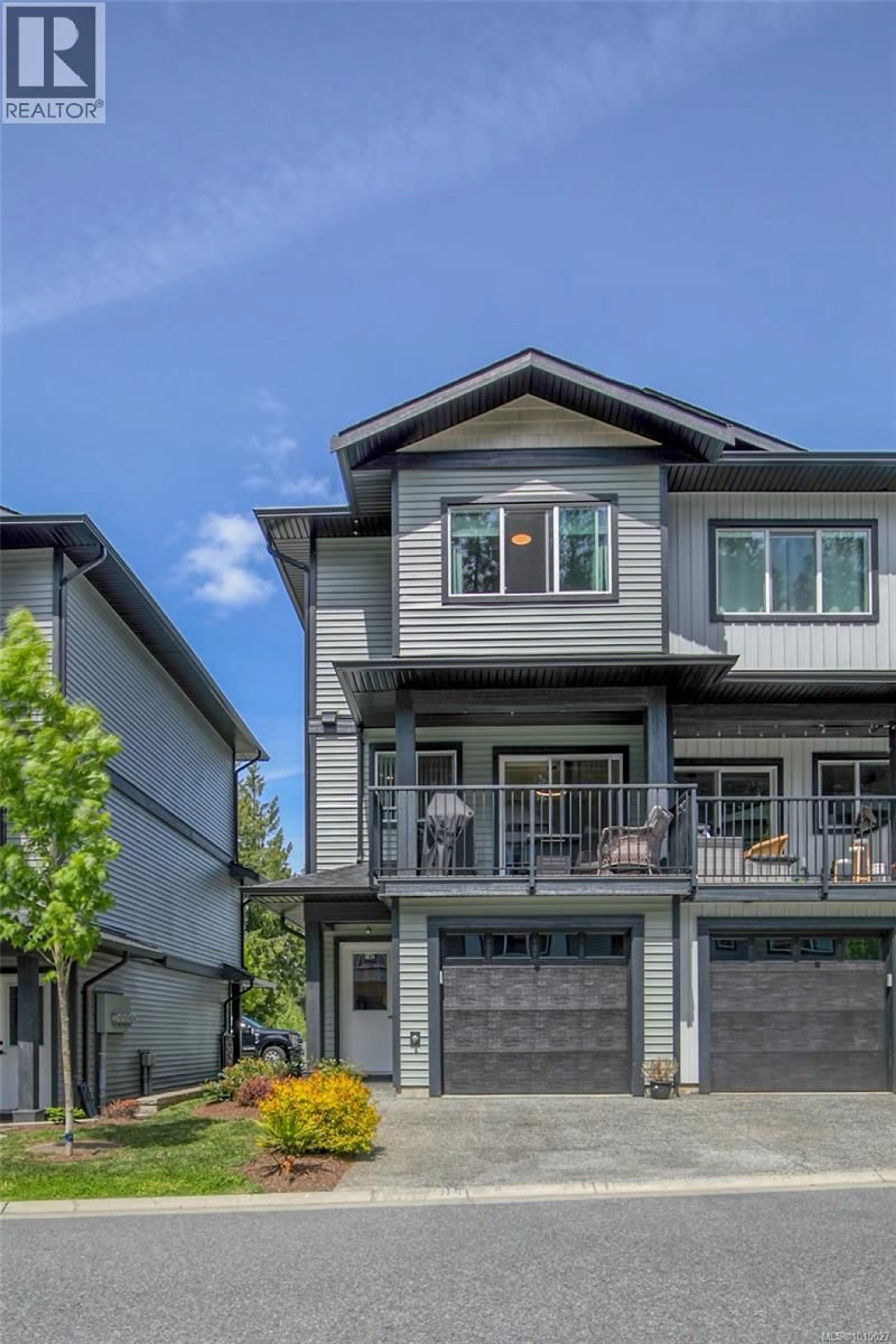 Home with vinyl exterior material, street for 142 - 600 NINTH STREET, Nanaimo British Columbia V9R0L4