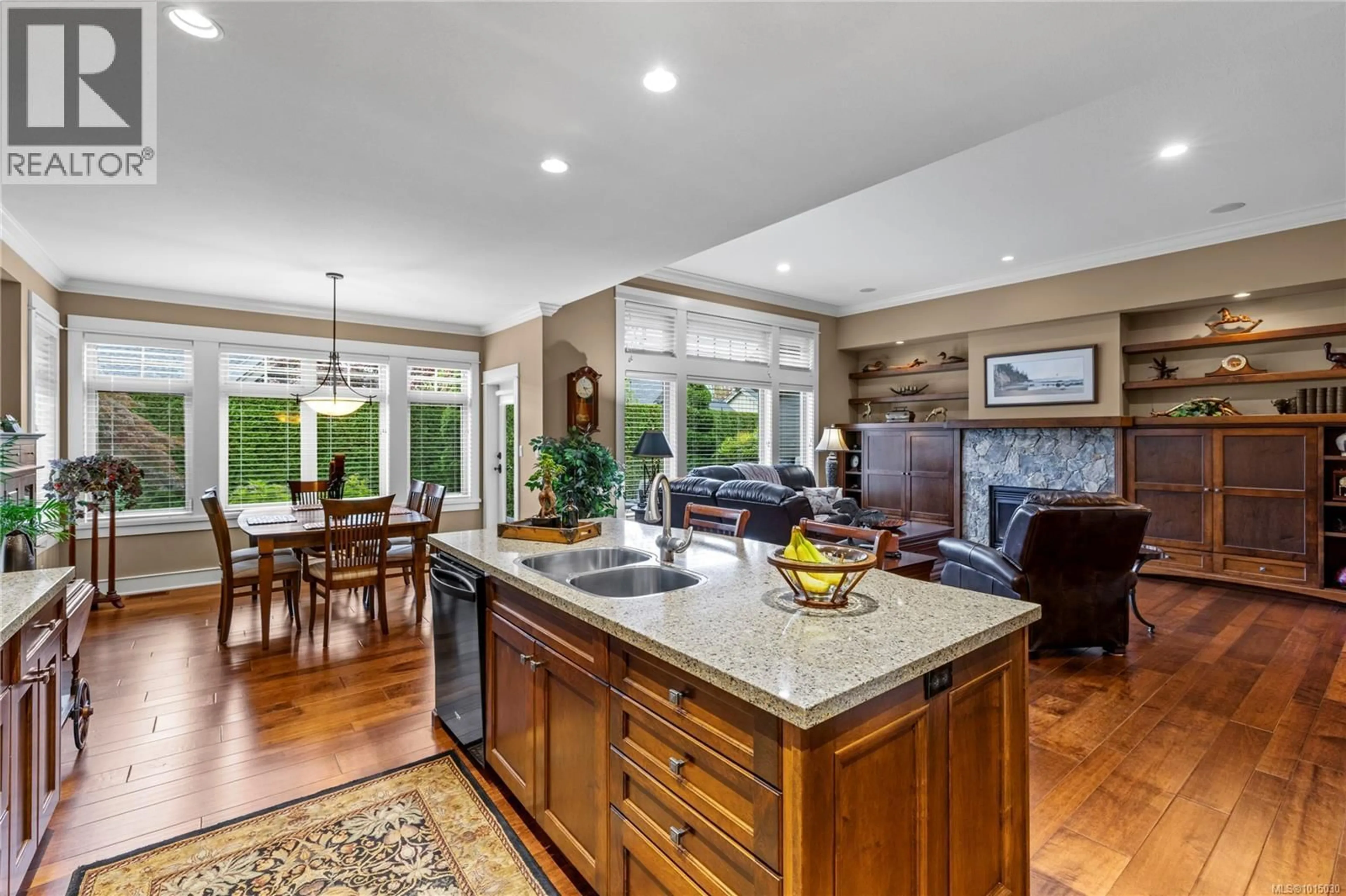 Open concept kitchen, ceramic/tile floor for 515 EAGLEWOOD COURT, Qualicum Beach British Columbia V9K0A3