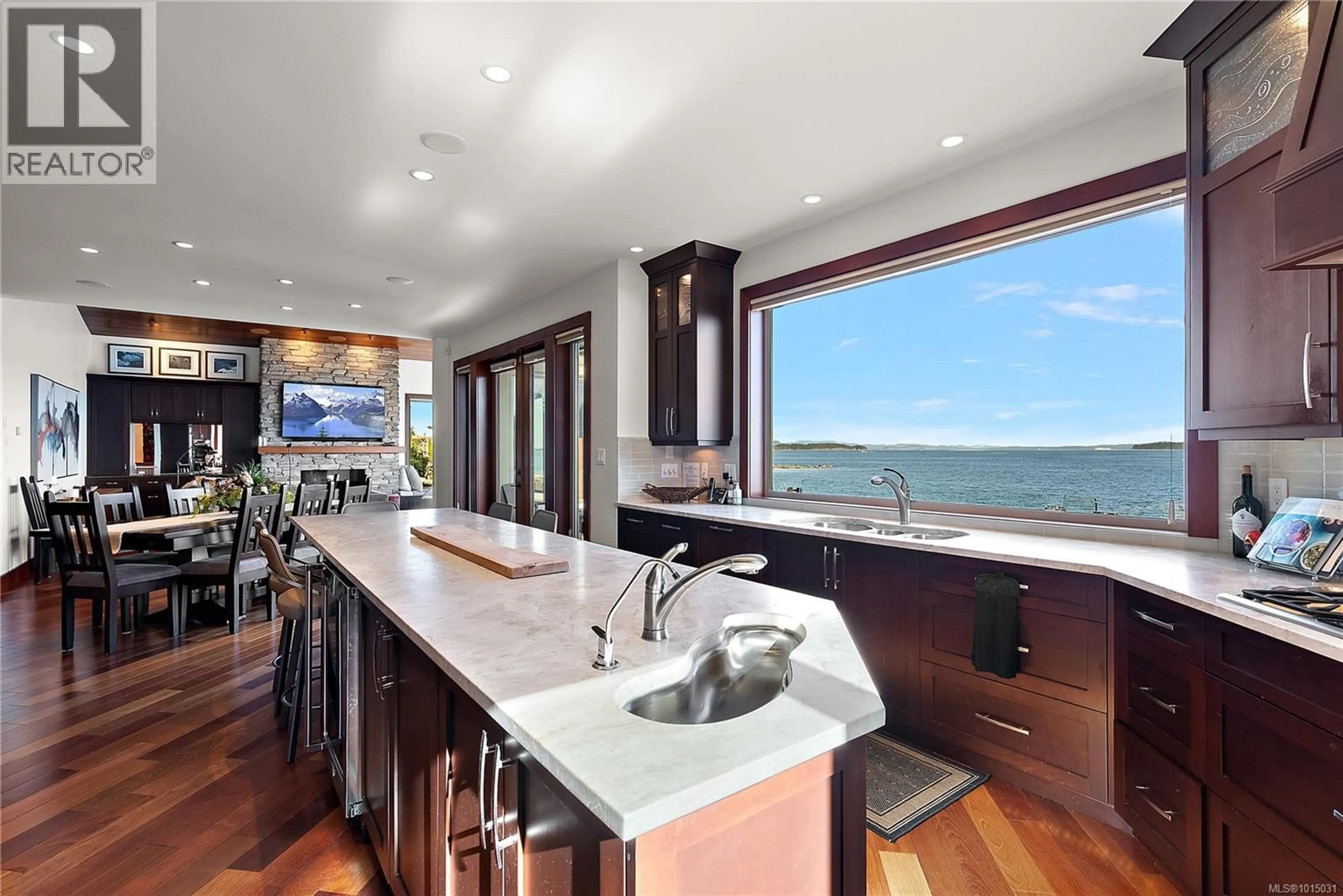 Contemporary kitchen, unknown for 10206 SURFSIDE PLACE, Sidney British Columbia V8L3R5