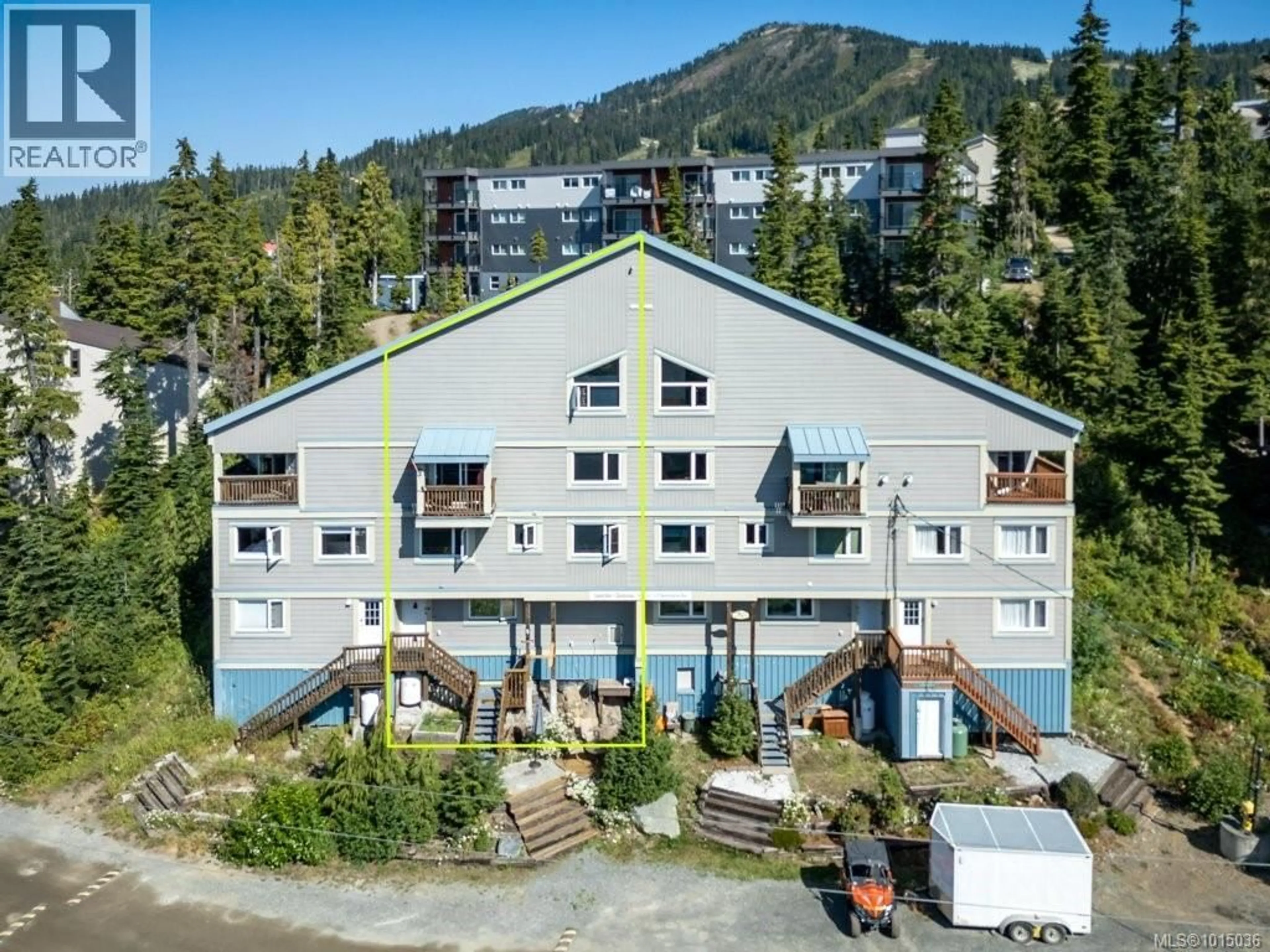A pic from outside/outdoor area/front of a property/back of a property/a pic from drone, mountain view for D - 828 WASHINGTON WAY, Courtenay British Columbia V9J1L0