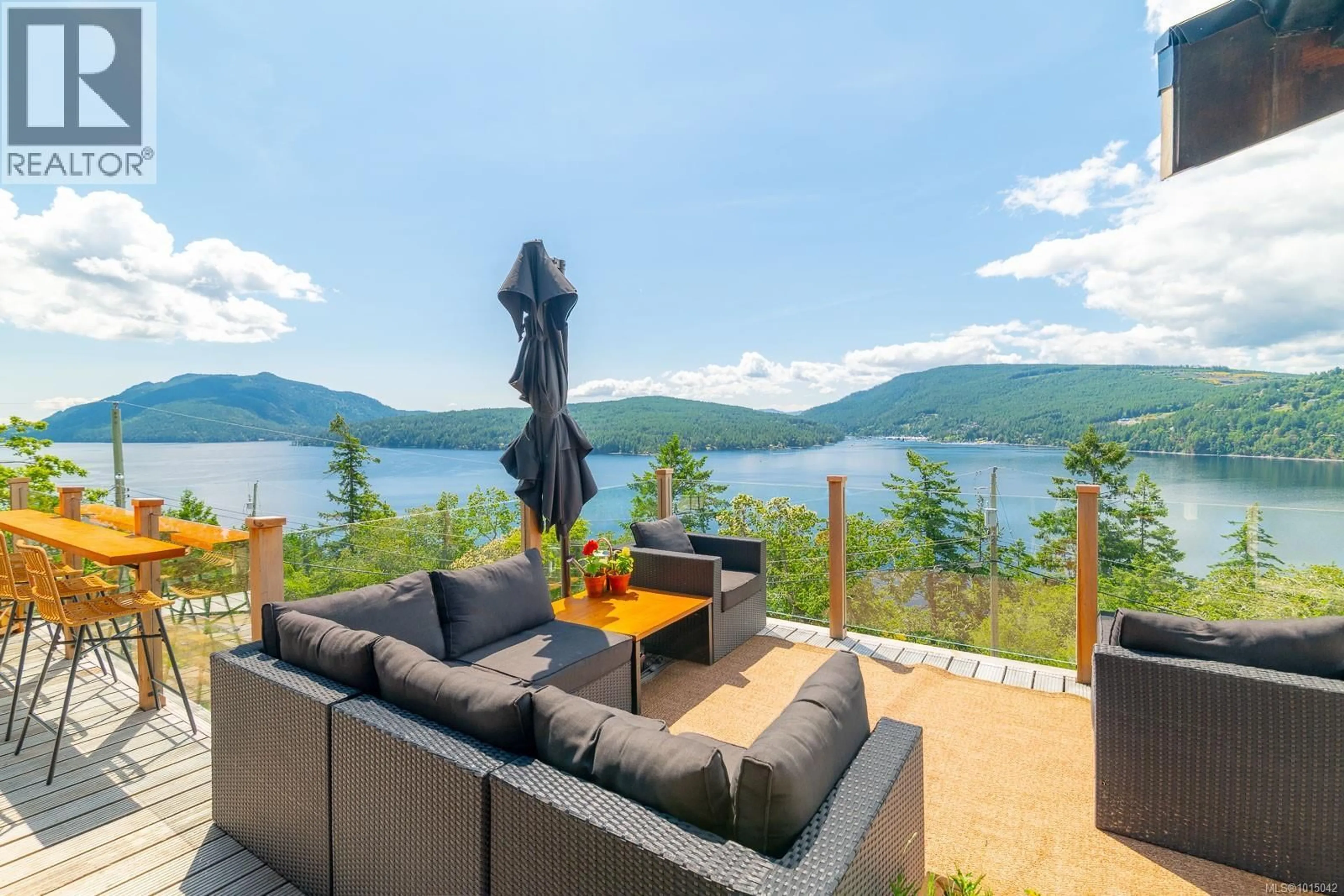 Patio, water/lake/river/ocean view for 543 BAYVIEW PLACE, Duncan British Columbia V9L5X7