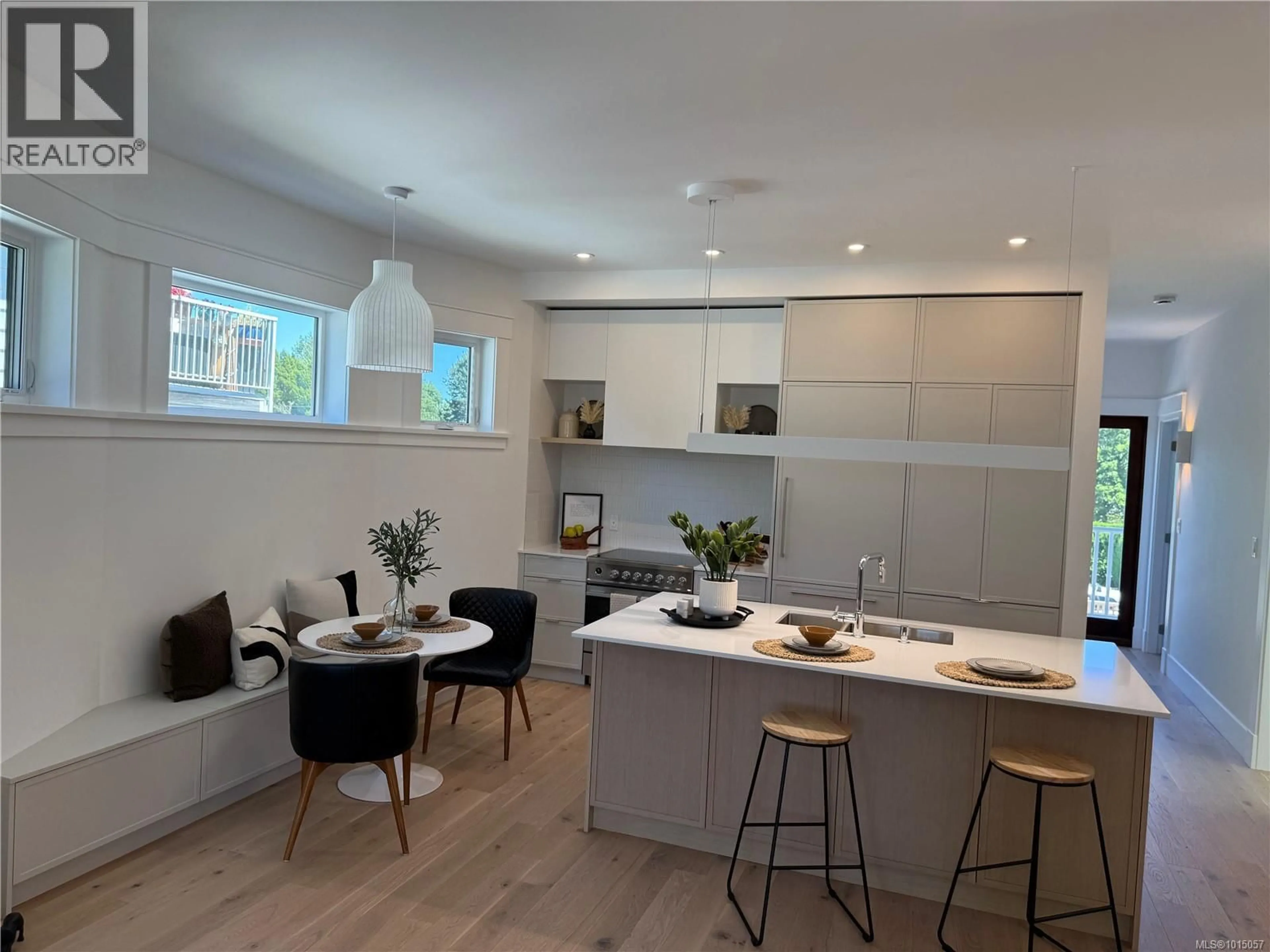 Open concept kitchen, unknown for 3 - 1915 FERNWOOD ROAD, Victoria British Columbia V8T2Y6