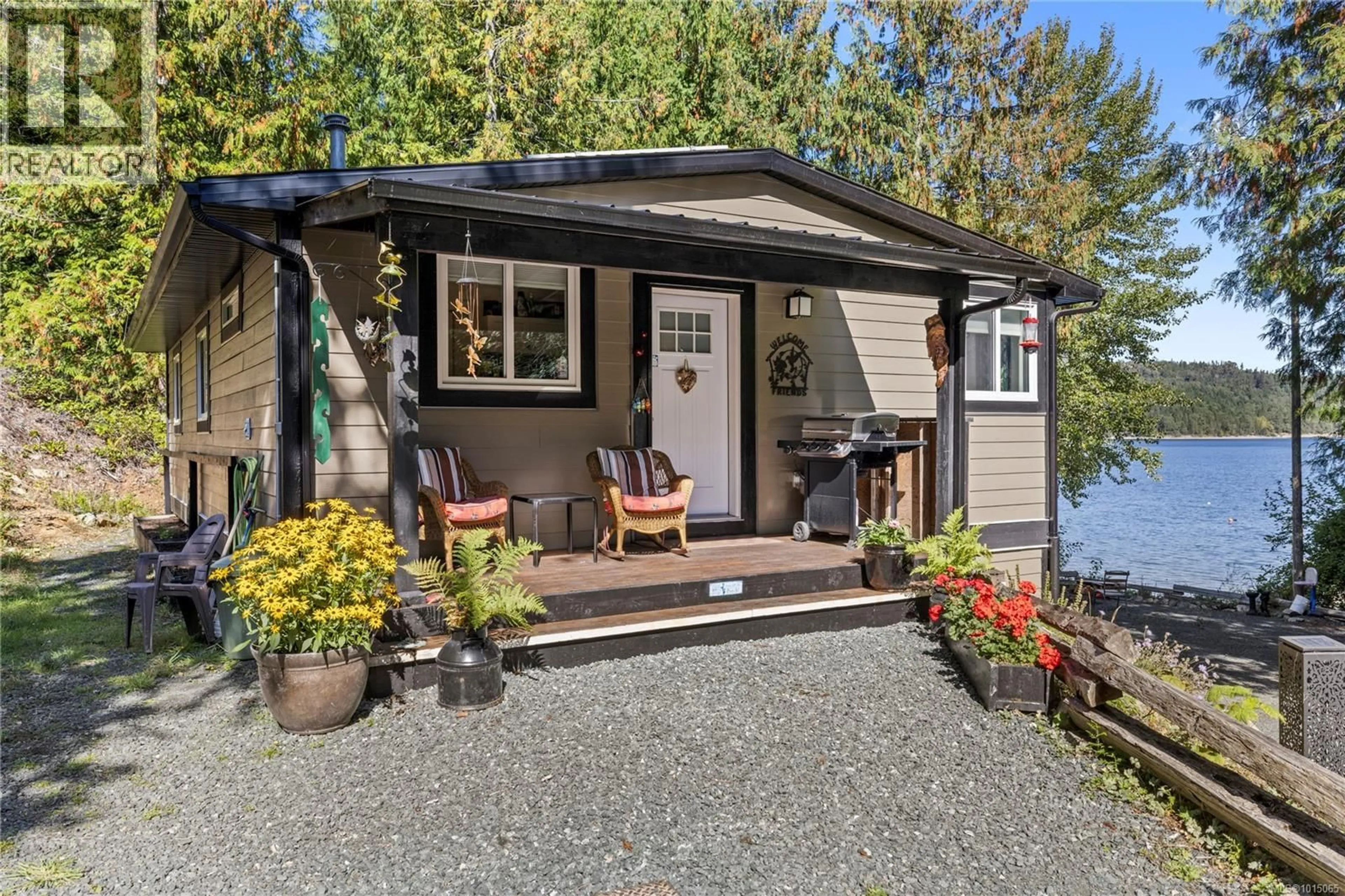 Home with vinyl exterior material, water/lake/river/ocean view for 2180 SOUTH LAKE ROAD, Qualicum Beach British Columbia V9K2L7