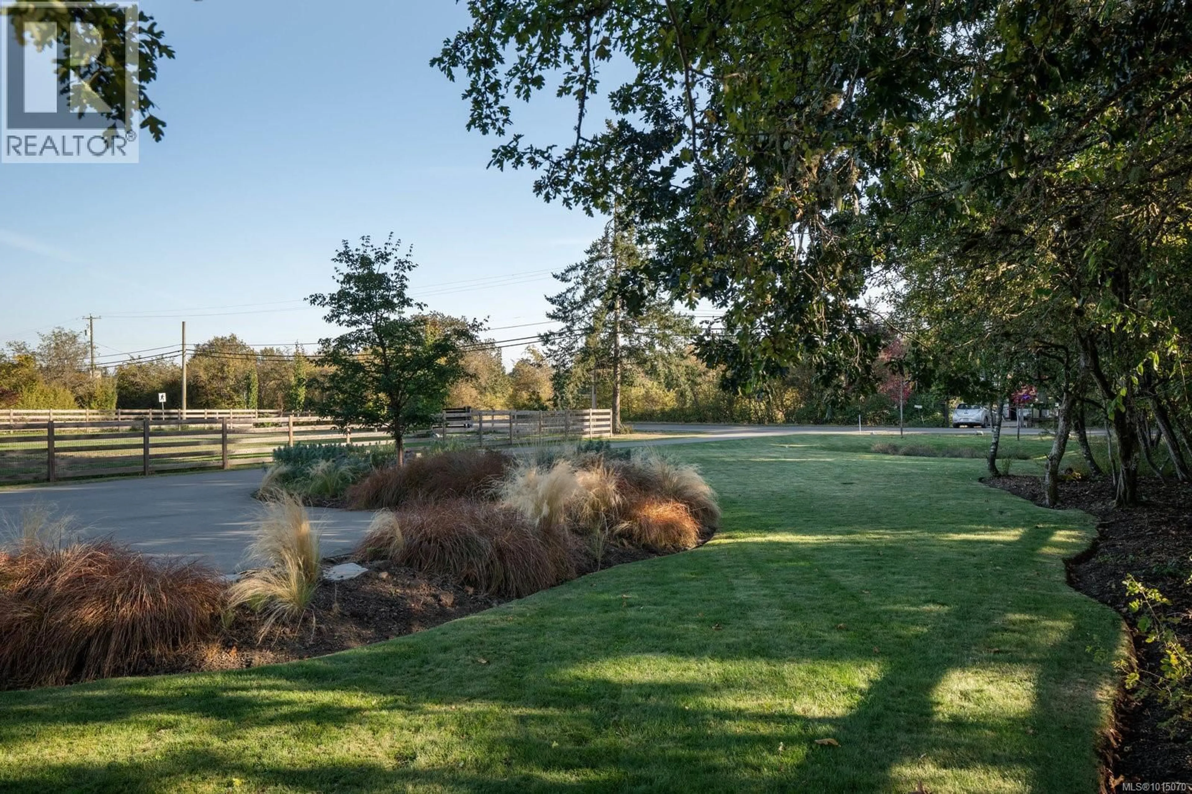 Patio, water/lake/river/ocean view for 838 BIRCH ROAD, North Saanich British Columbia V8L5R9