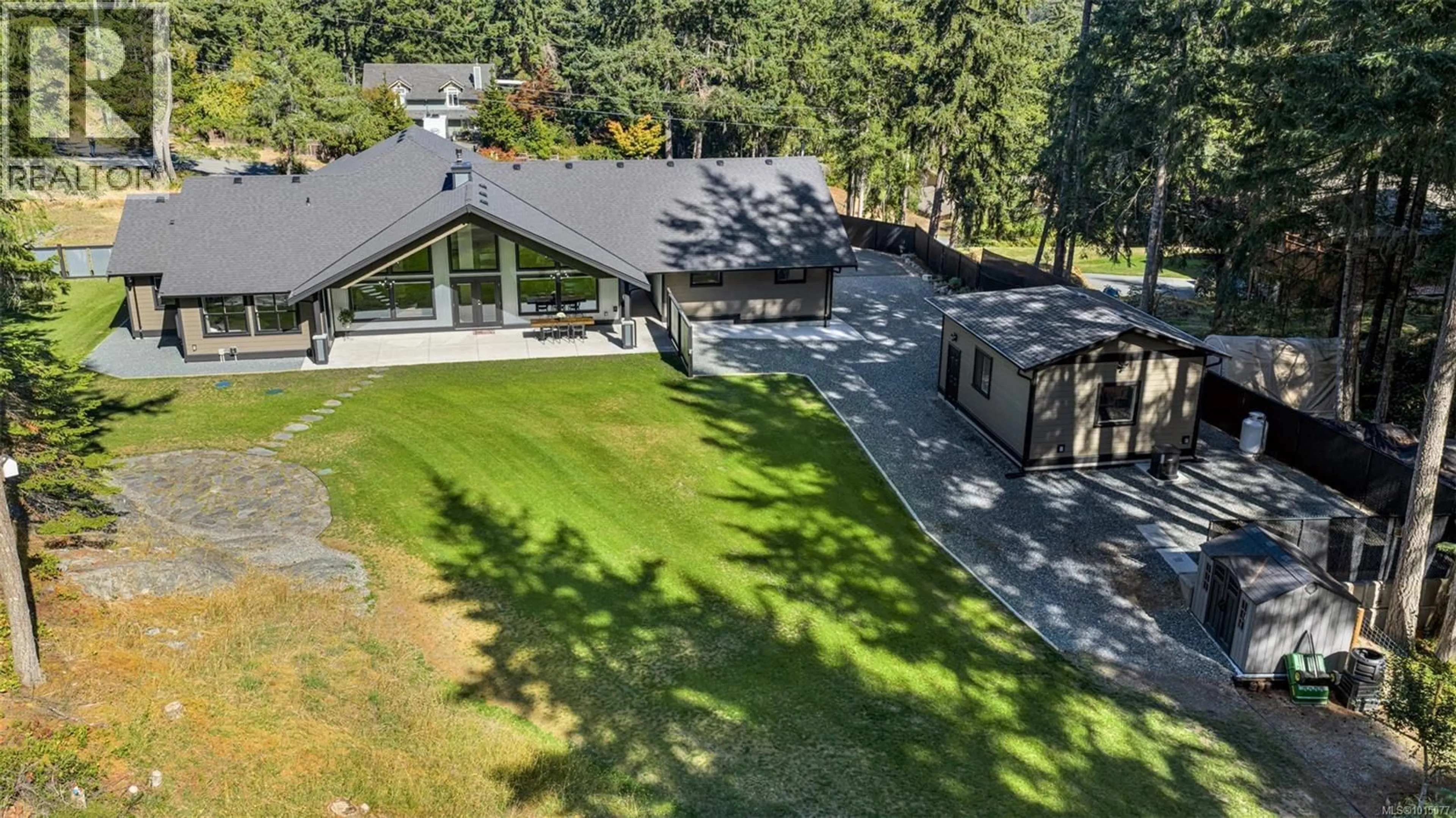 A pic from outside/outdoor area/front of a property/back of a property/a pic from drone, mountain view for 1750 ESCARPMENT WAY, Duncan British Columbia V9L5W7