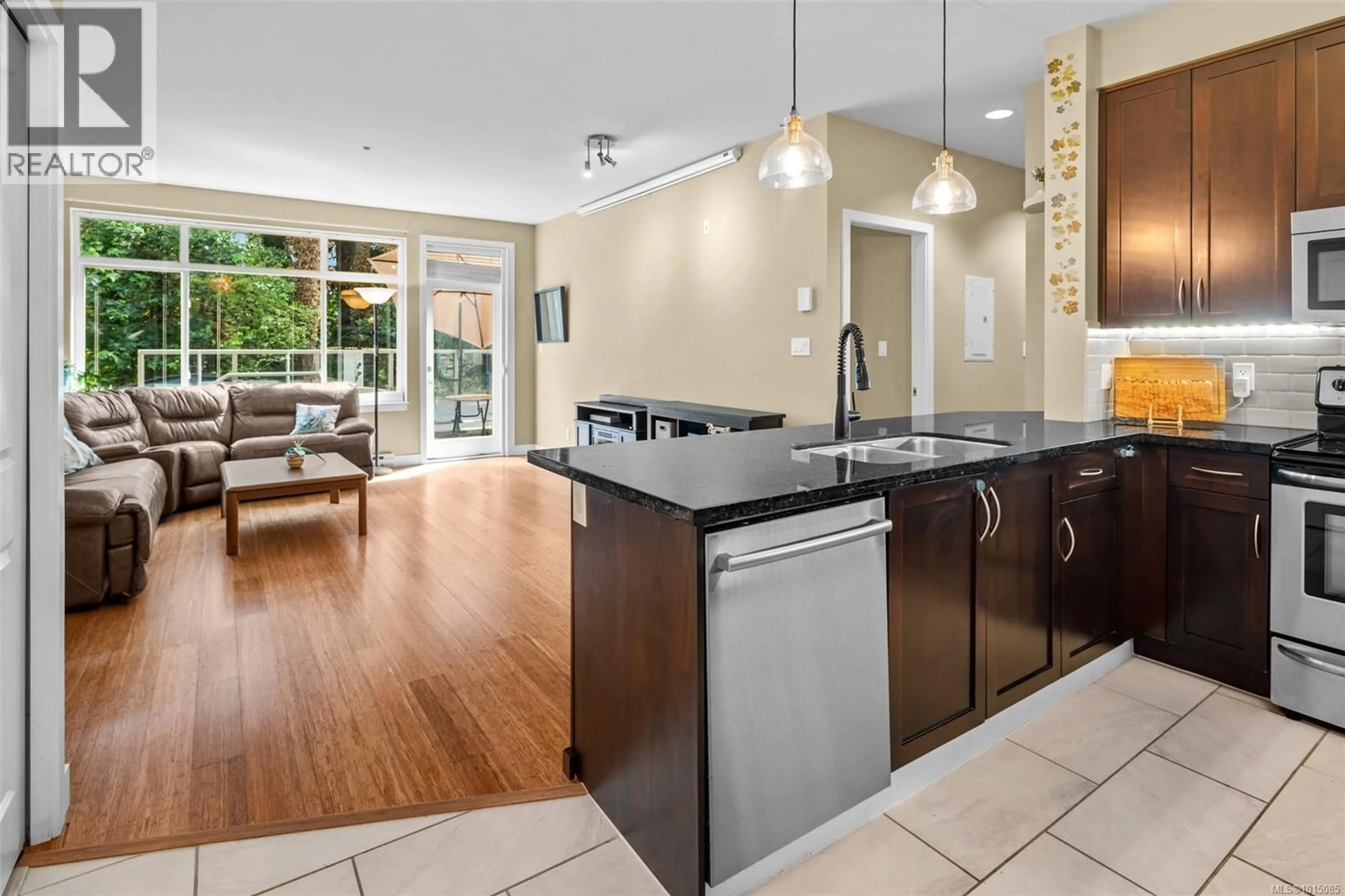 Open concept kitchen, ceramic/tile floor for 108 - 608 FAIRWAY AVENUE, Langford British Columbia V9B2R9