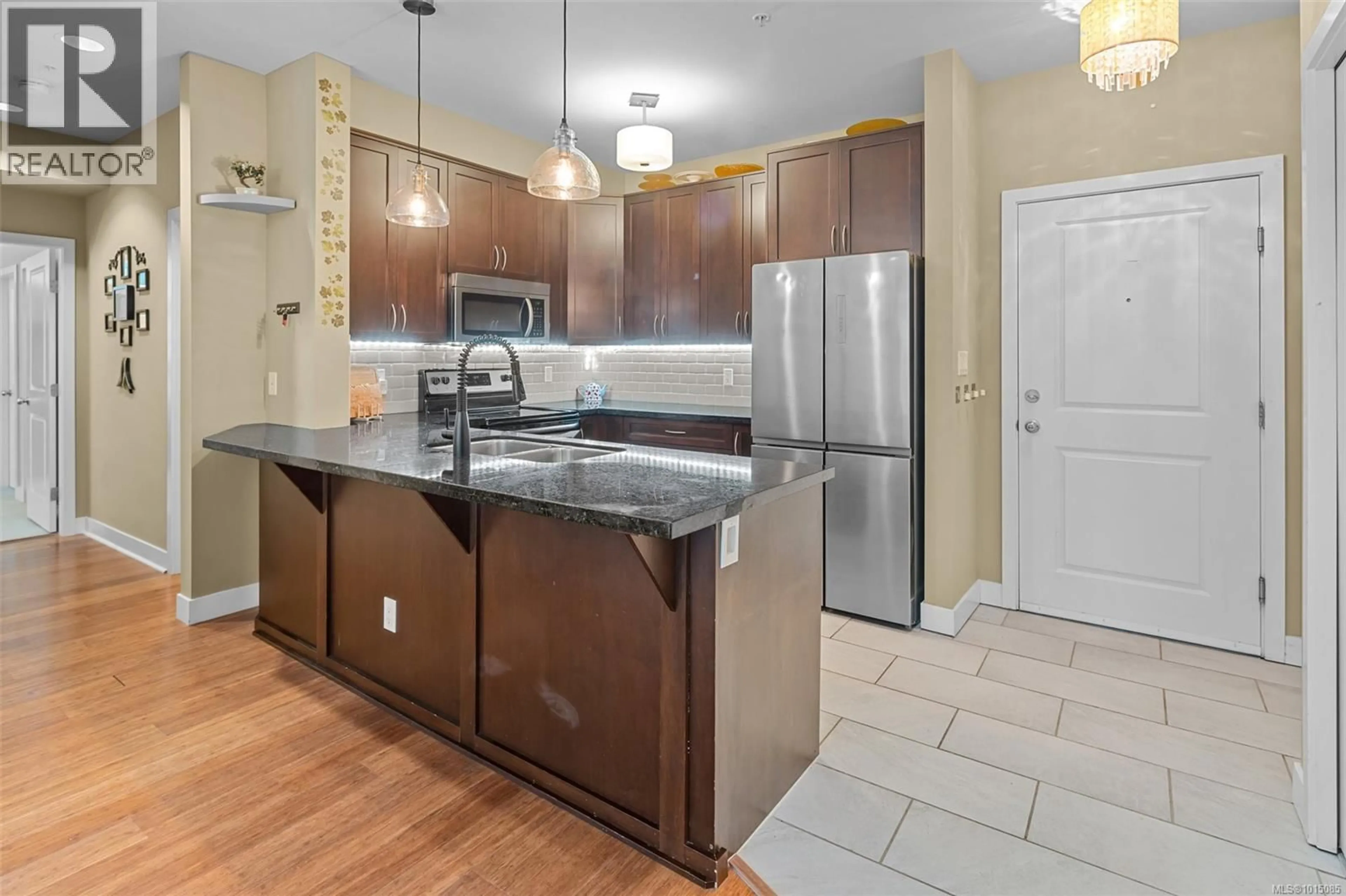 Open concept kitchen, unknown for 108 - 608 FAIRWAY AVENUE, Langford British Columbia V9B2R9