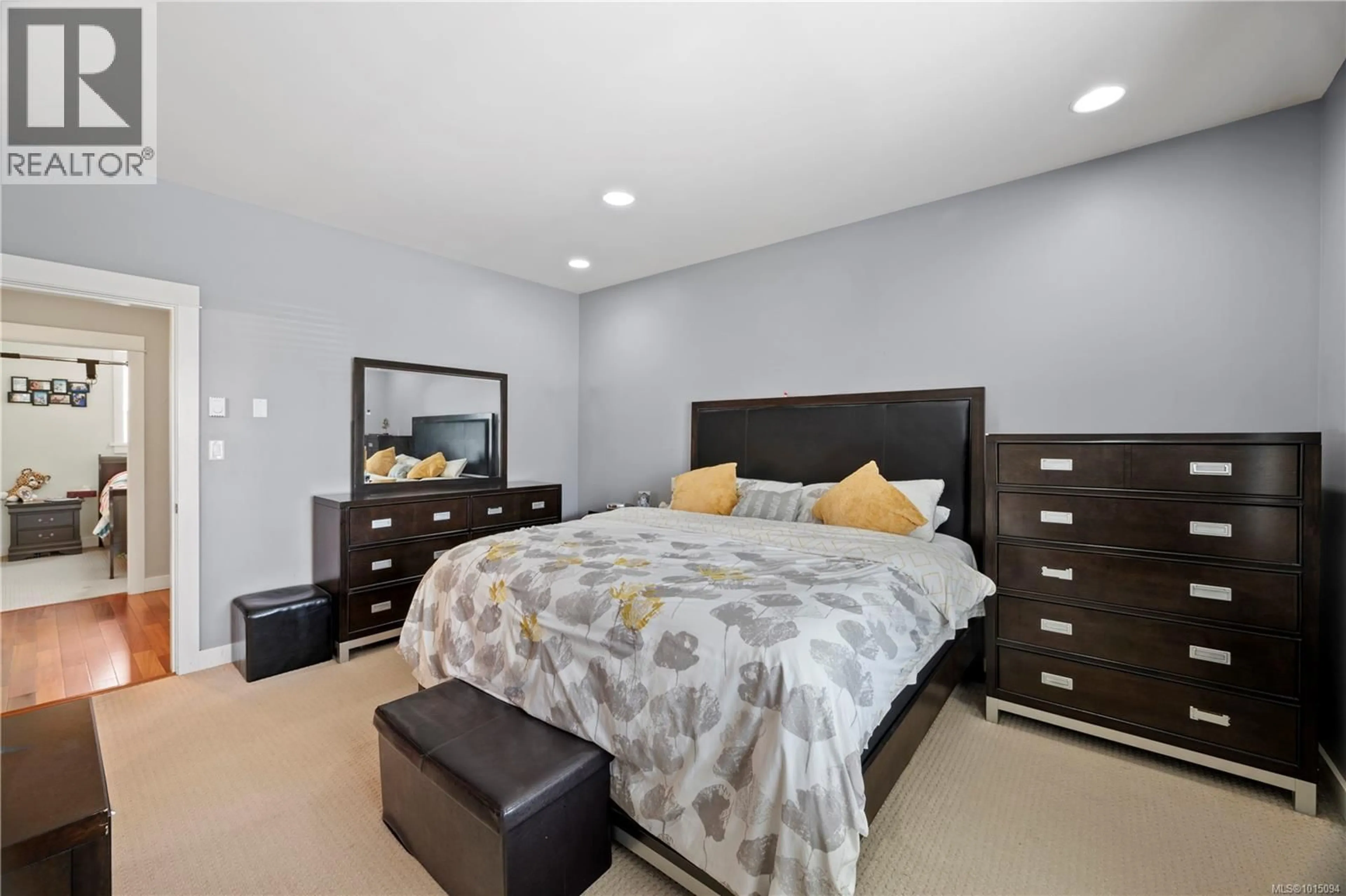 Bedroom with bed, unknown for 4048 COPPERFIELD LANE, Saanich British Columbia V8Z0A6