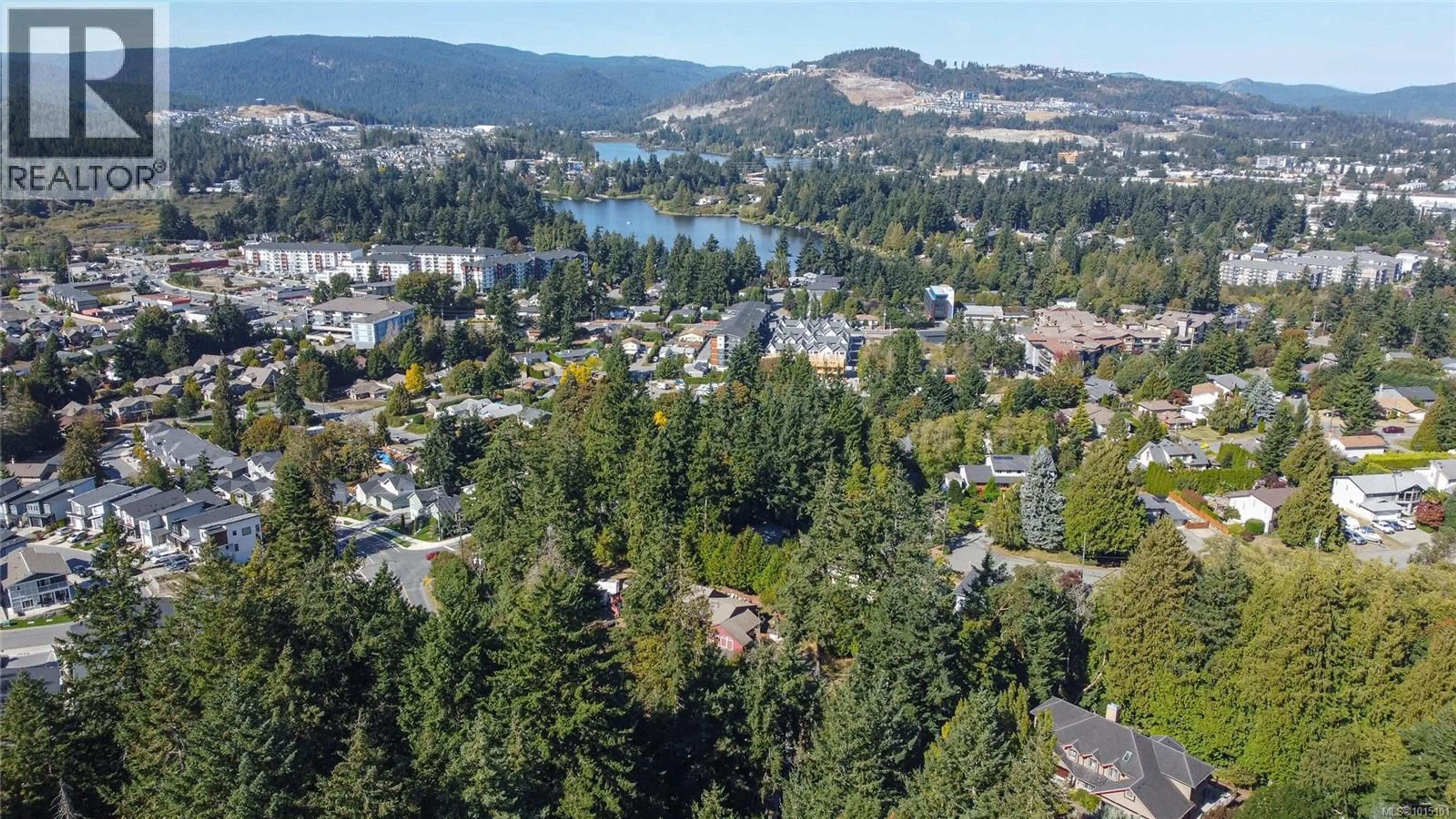 A pic from outside/outdoor area/front of a property/back of a property/a pic from drone, mountain view for 918 WALFRED ROAD, Langford British Columbia V9C2P4