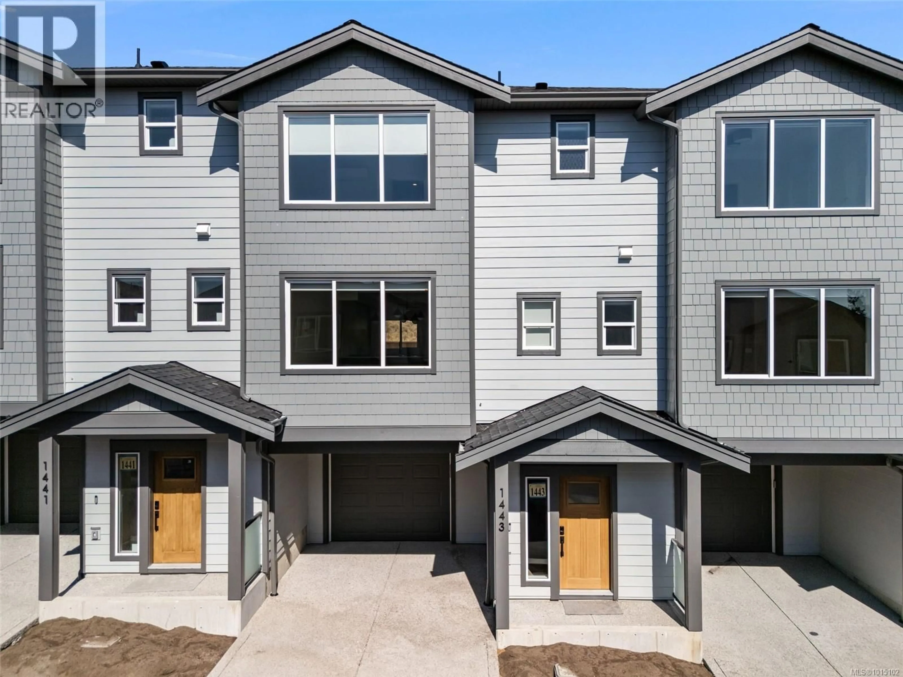 Home with vinyl exterior material, street for 1433 DOLOMITE RIDGE, Langford British Columbia V9B7G1