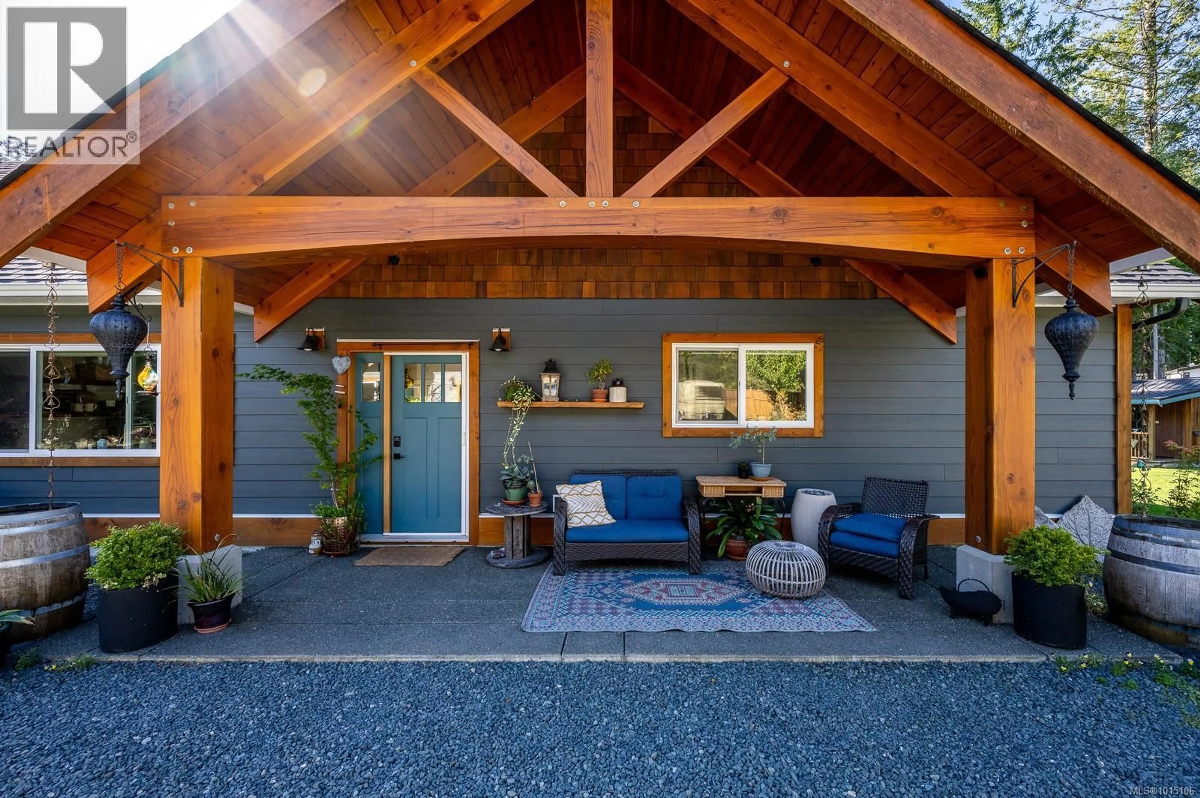 Indoor entryway for 2675 MERVILLE ROAD, Merville British Columbia V0R2M0