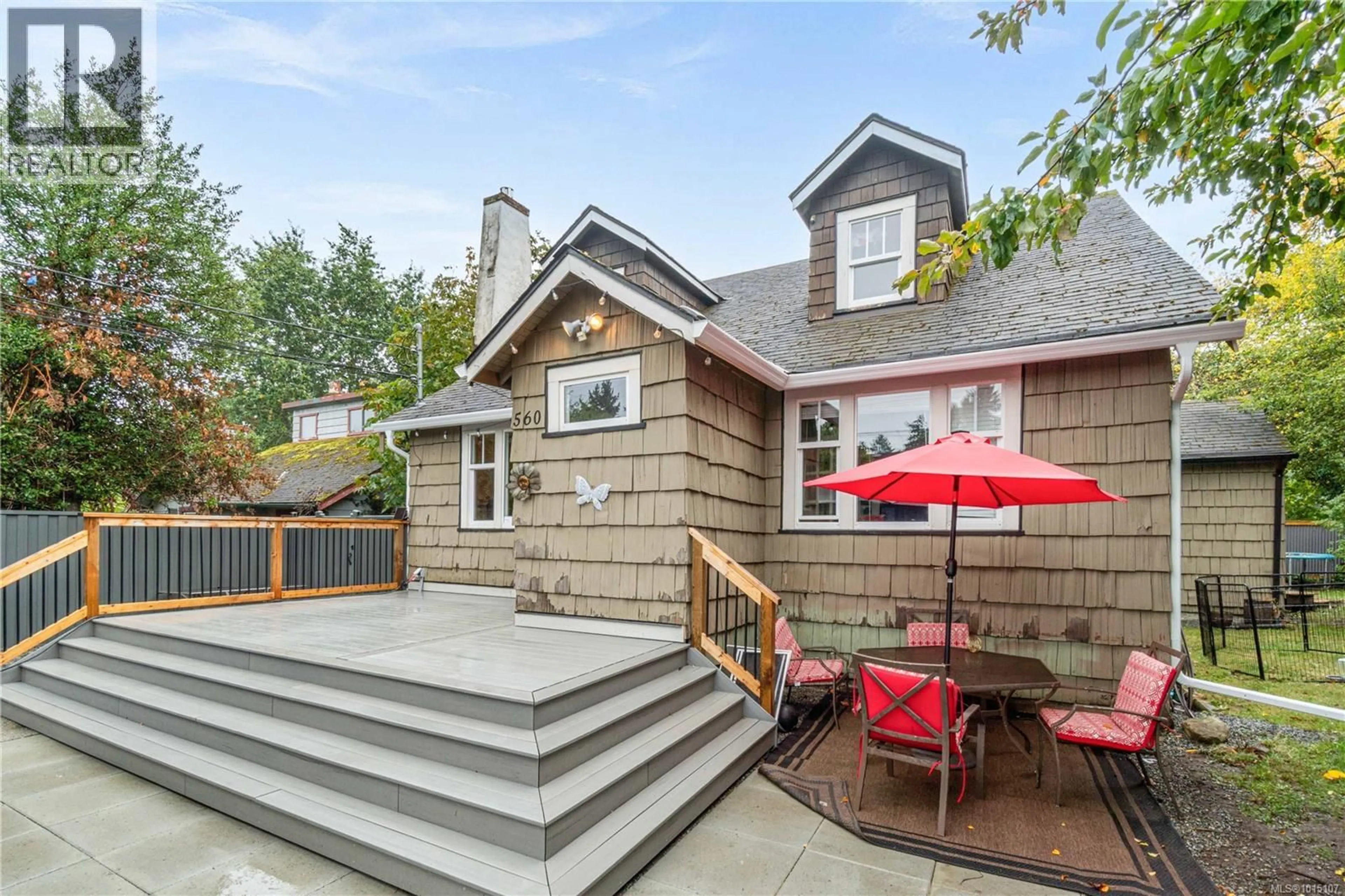 Patio, street for 560 PYTHIAN LANE, Nanaimo British Columbia V9G1L5