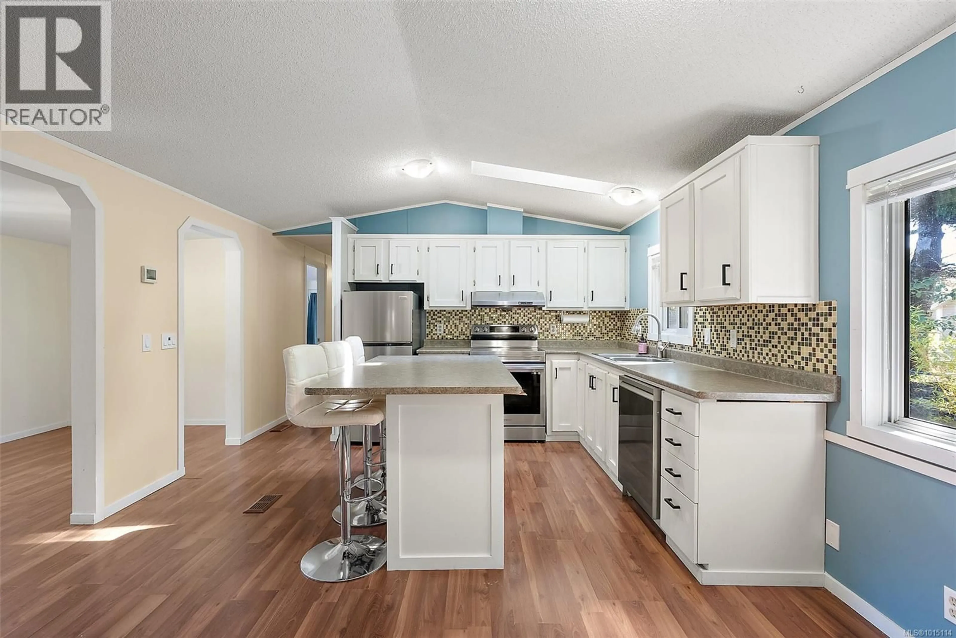 Open concept kitchen, unknown for 204 - 2779 STAUTW ROAD, Central Saanich British Columbia V8M2C8