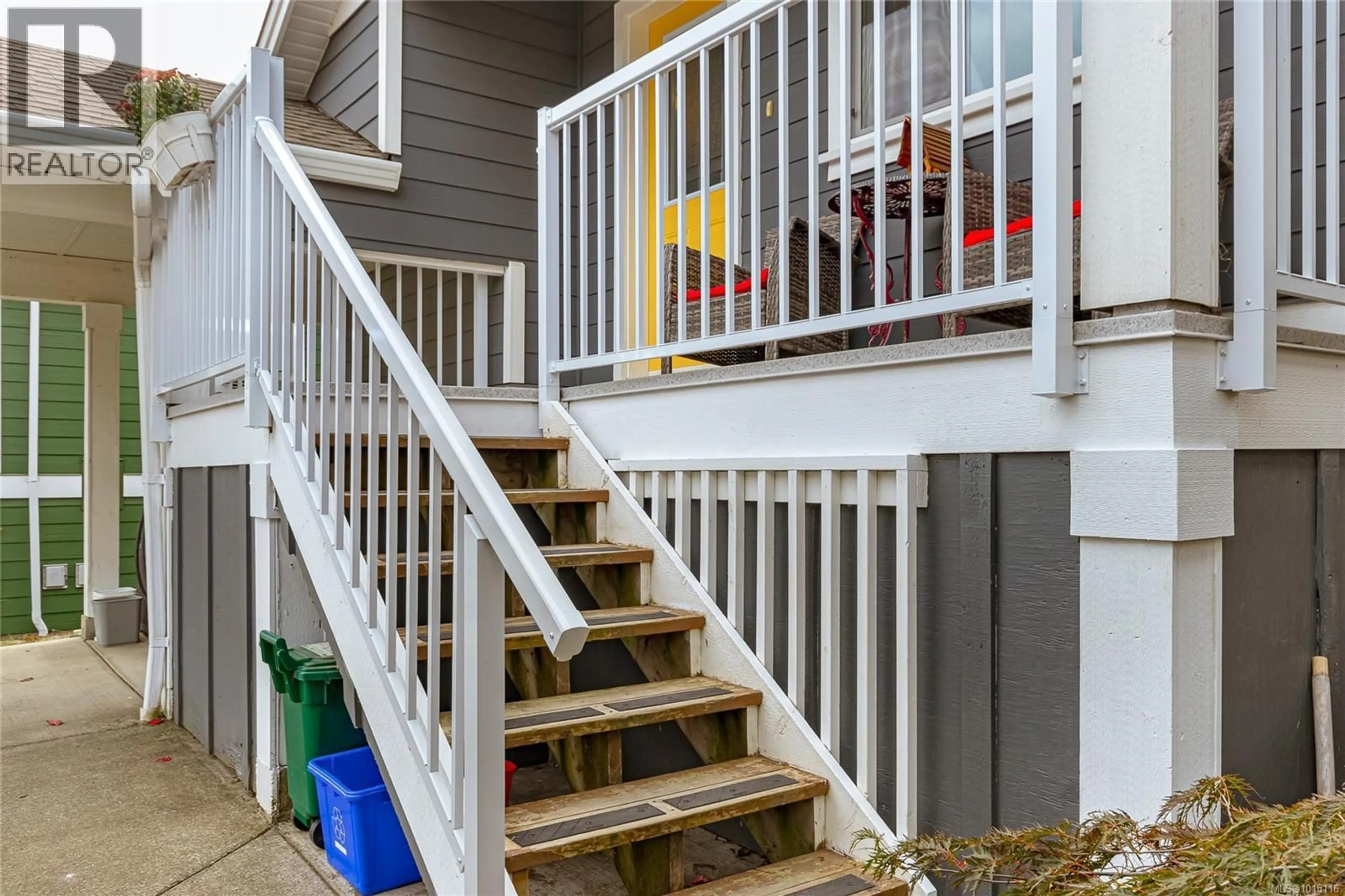 Stairs for 3189 KETTLE CREEK CRESCENT, Langford British Columbia V9B0K6
