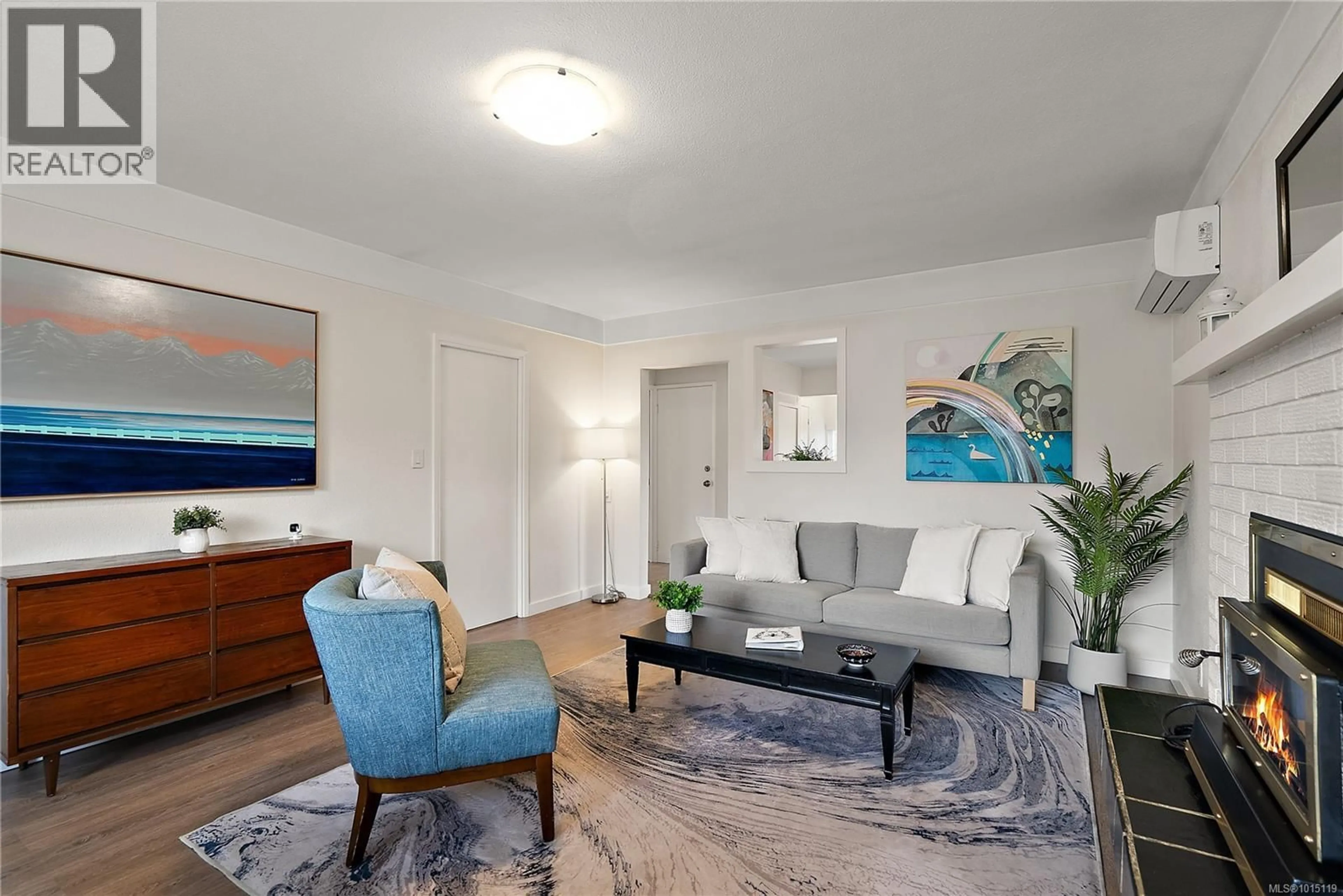 Living room with furniture, unknown for 508 CONSTANCE AVENUE, Esquimalt British Columbia V9A6N4