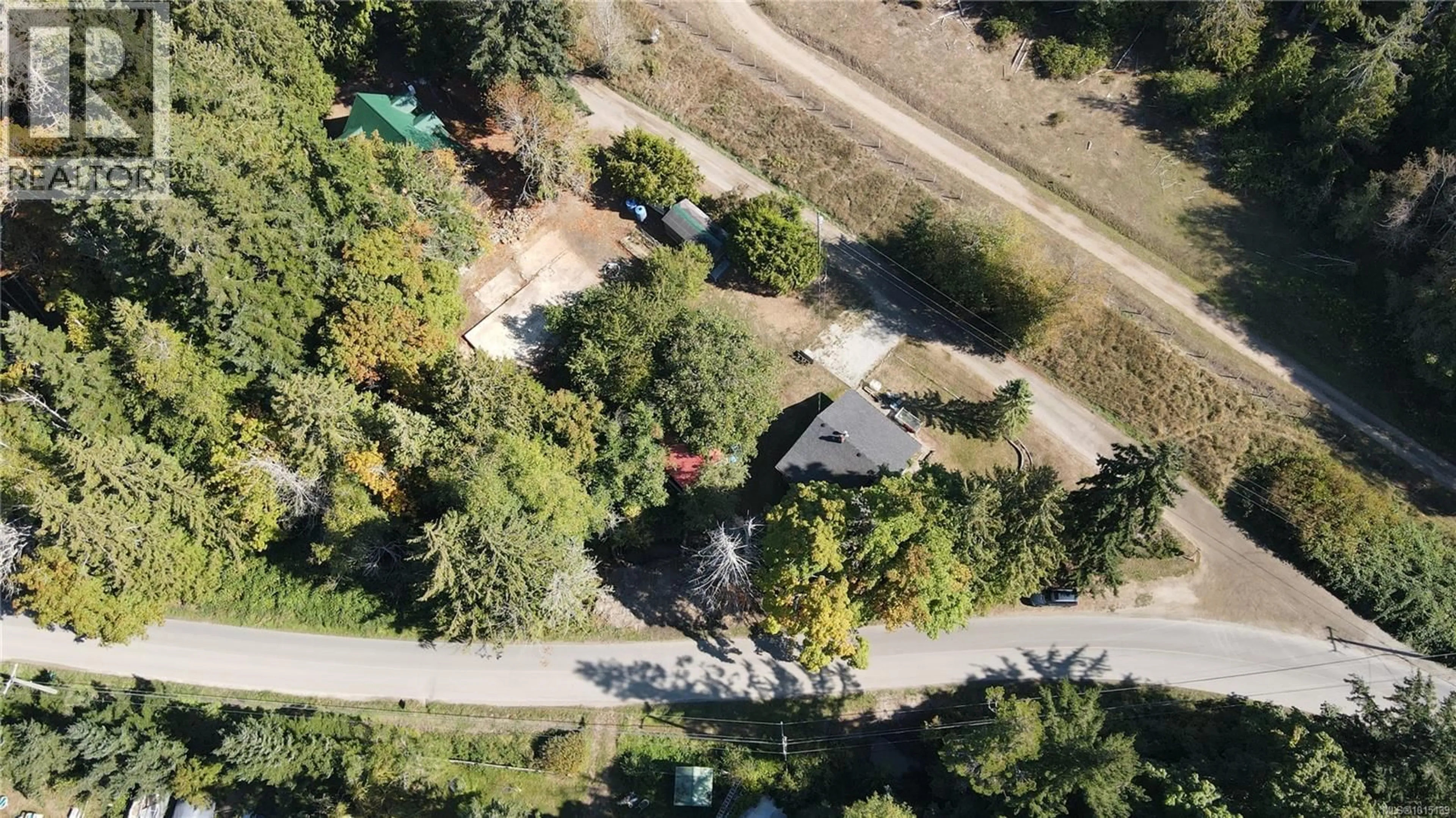 A pic from outside/outdoor area/front of a property/back of a property/a pic from drone, street for 110 ROSS ROAD, Salt Spring British Columbia V8K1N8