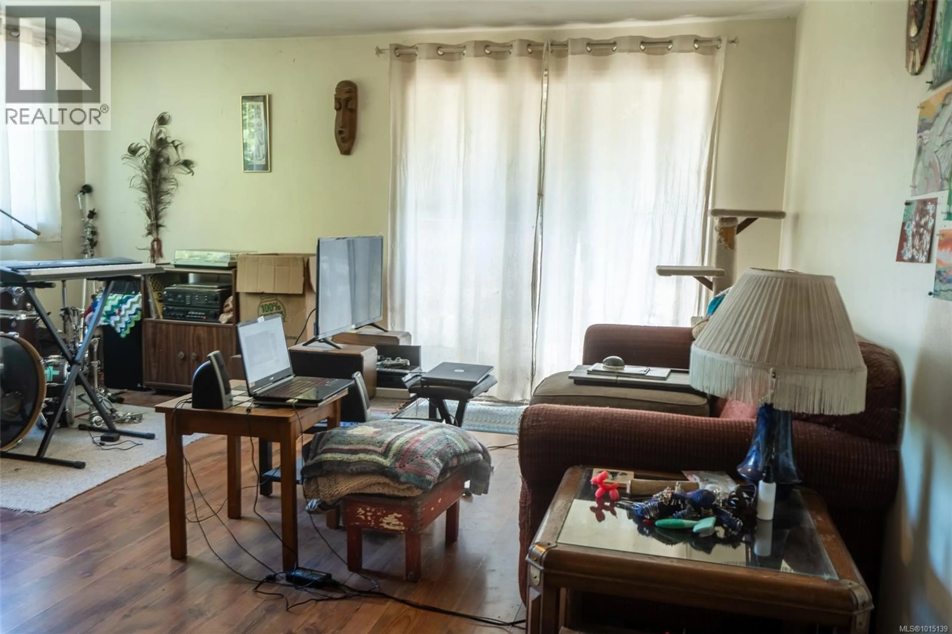 Living room with furniture, unknown for 110 ROSS ROAD, Salt Spring British Columbia V8K1N8