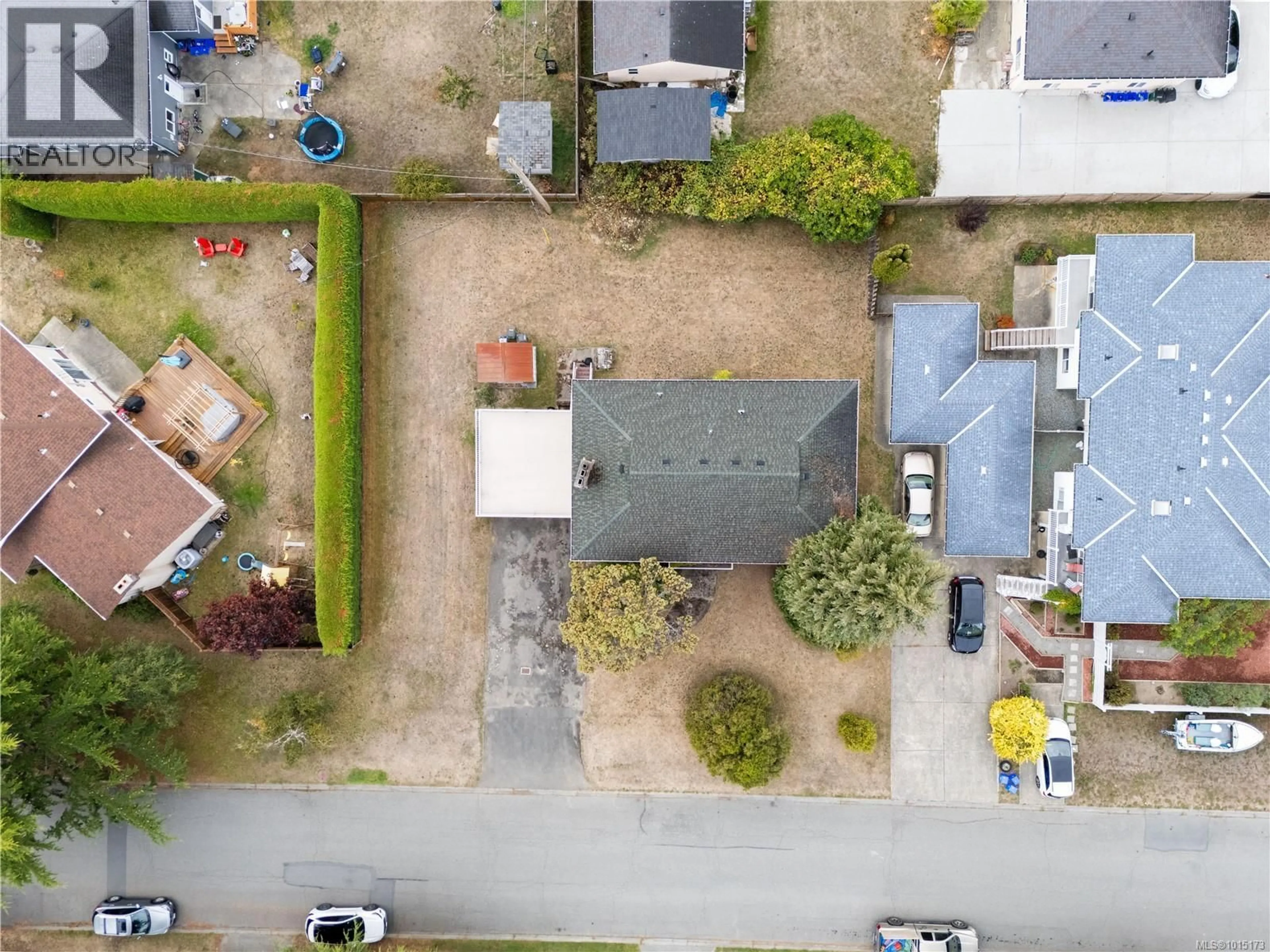A pic from outside/outdoor area/front of a property/back of a property/a pic from drone, street for 1805 FAIRBURN DRIVE, Saanich British Columbia V8N1P7
