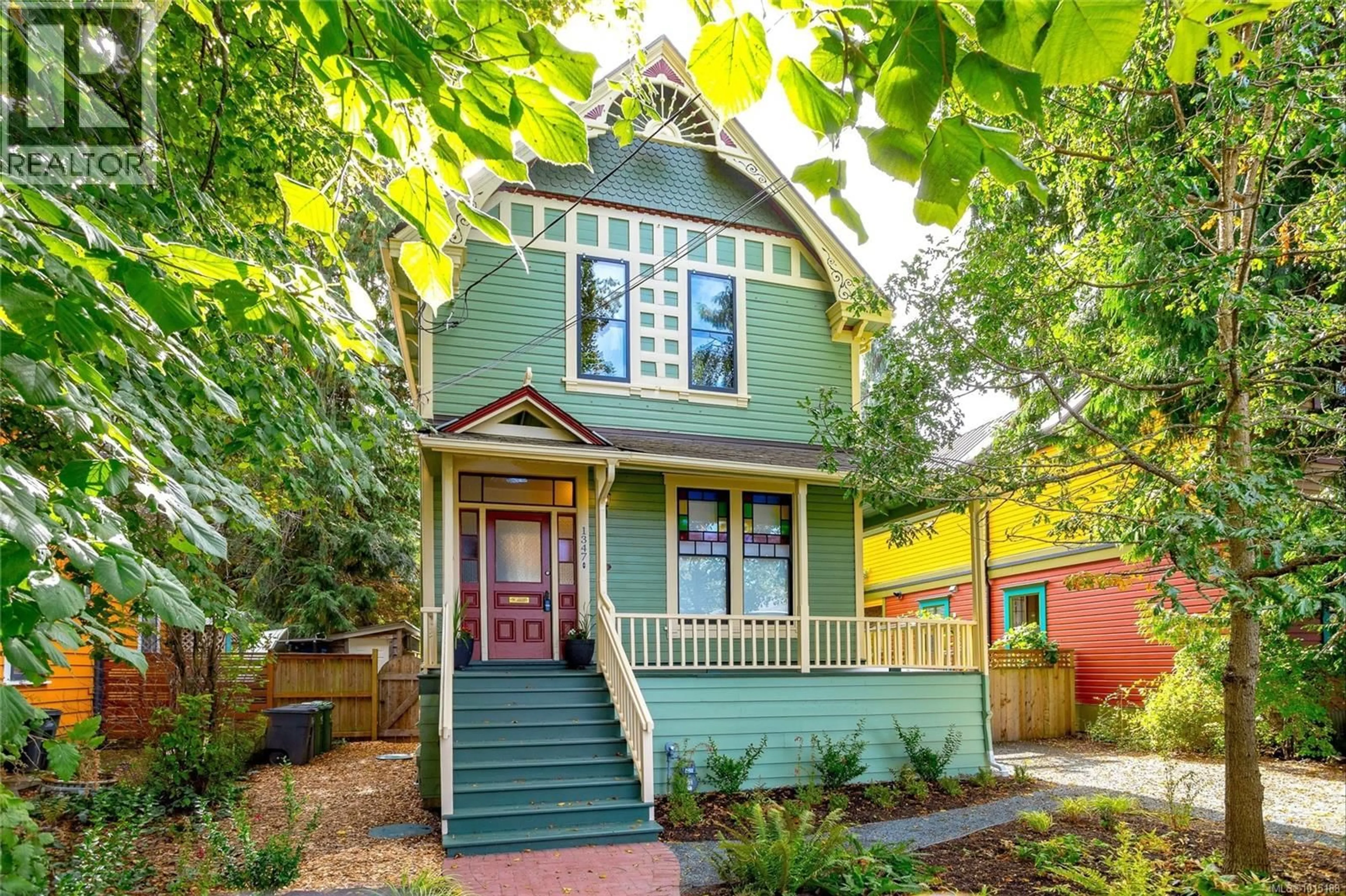 Home with vinyl exterior material, street for 1347 VINING STREET, Victoria British Columbia V8R1P5