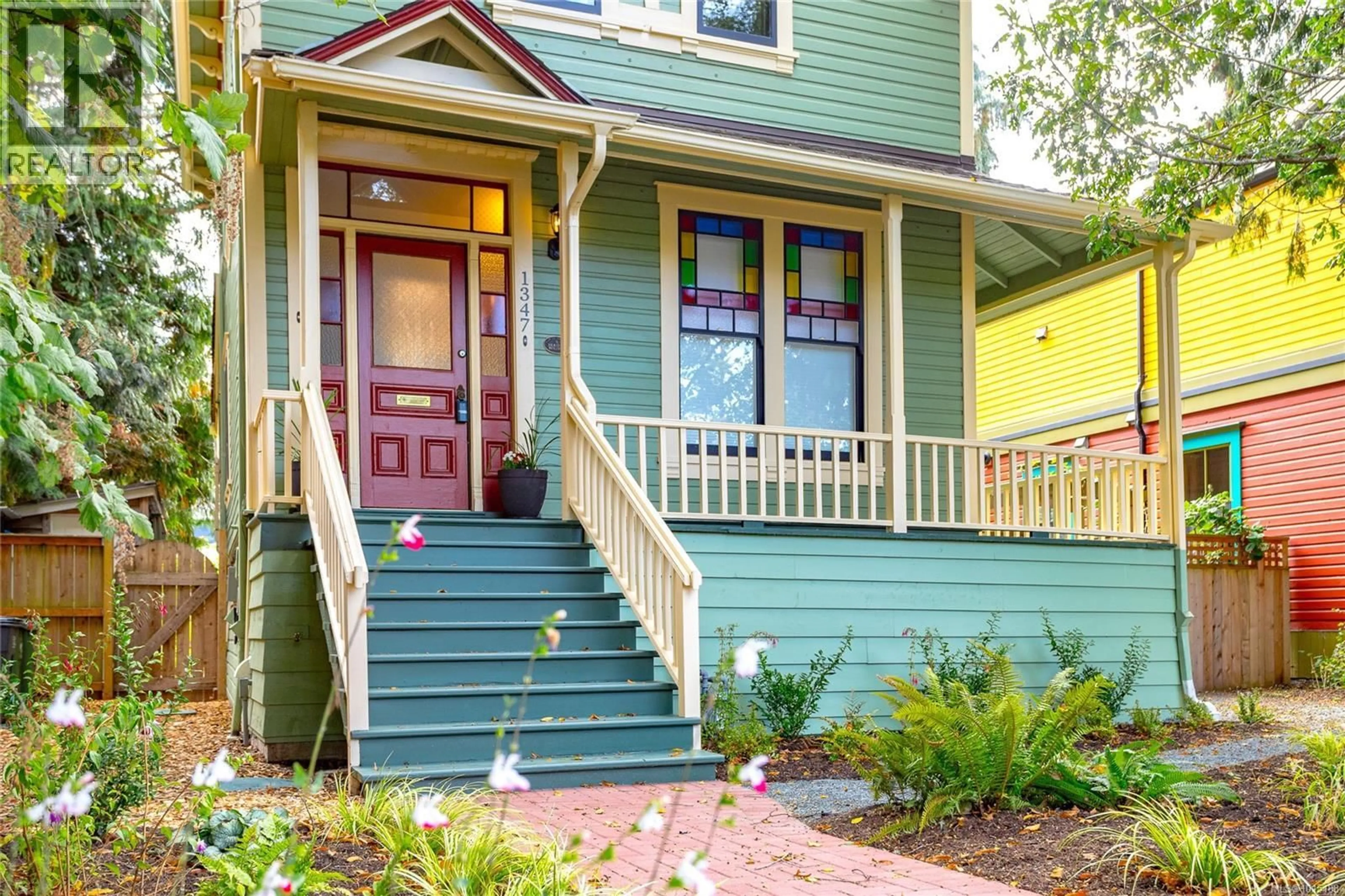 Home with vinyl exterior material, street for 1347 VINING STREET, Victoria British Columbia V8R1P5
