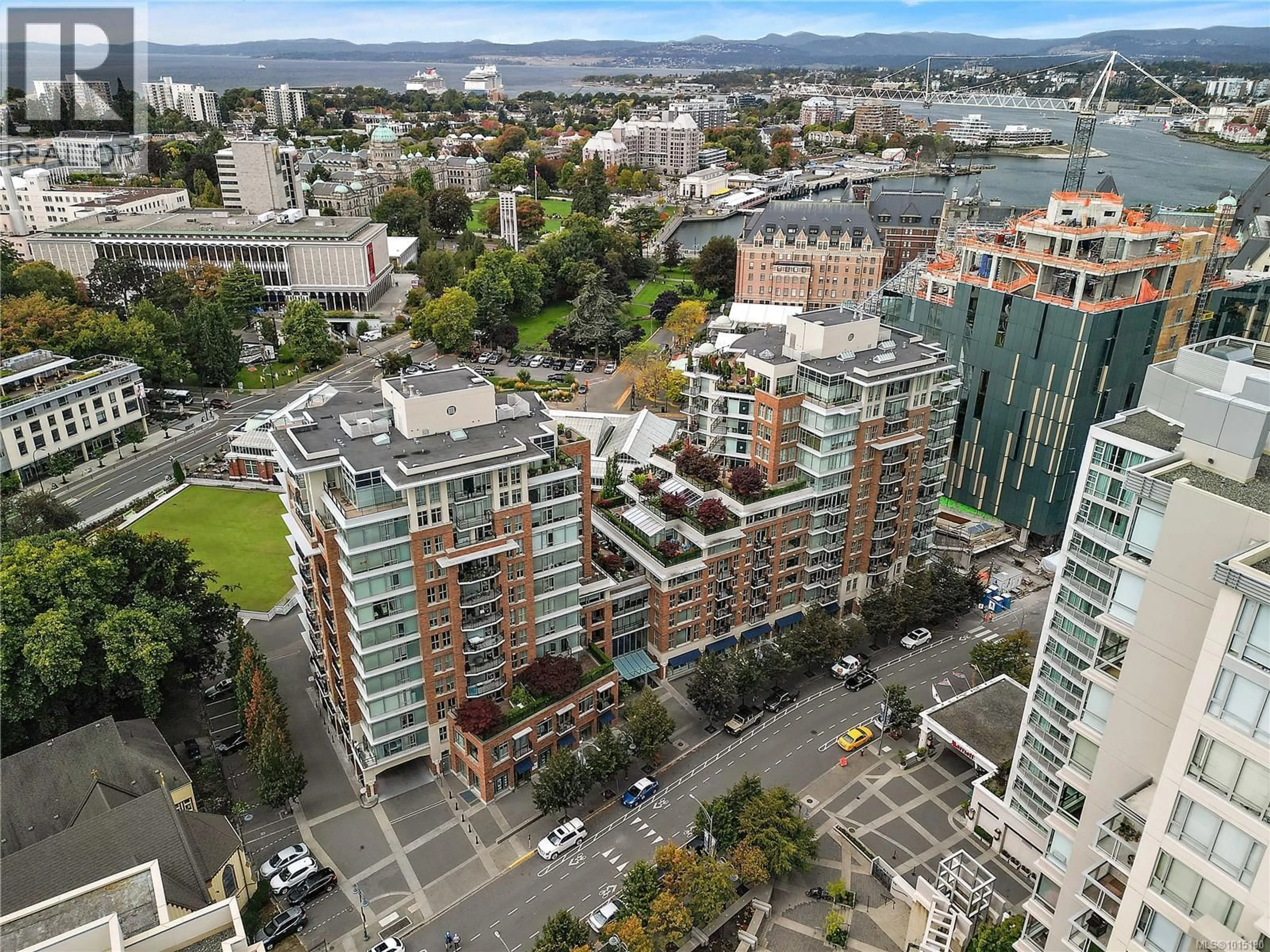 A pic from outside/outdoor area/front of a property/back of a property/a pic from drone, city buildings view from balcony for S204 - 737 HUMBOLDT STREET, Victoria British Columbia V8W1B1