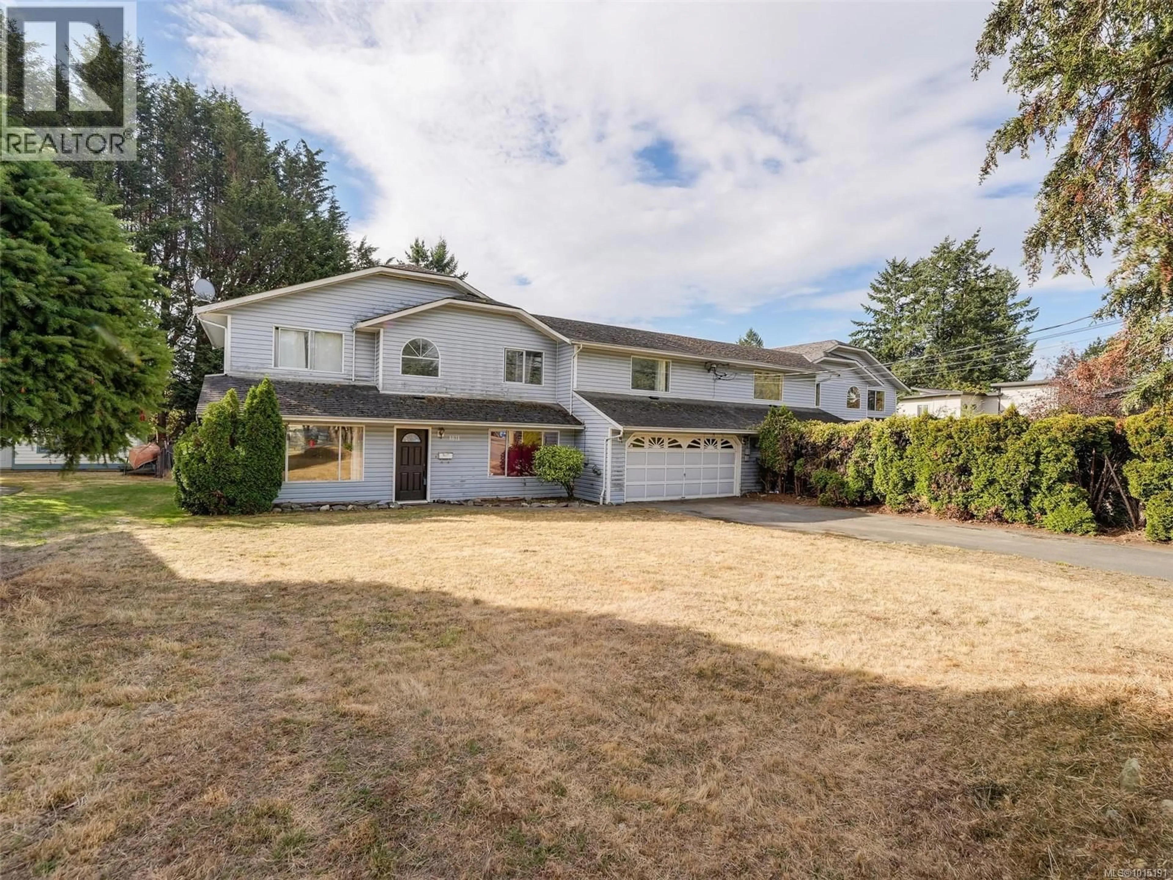 A pic from outside/outdoor area/front of a property/back of a property/a pic from drone, street for 1031 GOLDSTREAM AVENUE, Langford British Columbia V9B2Y6