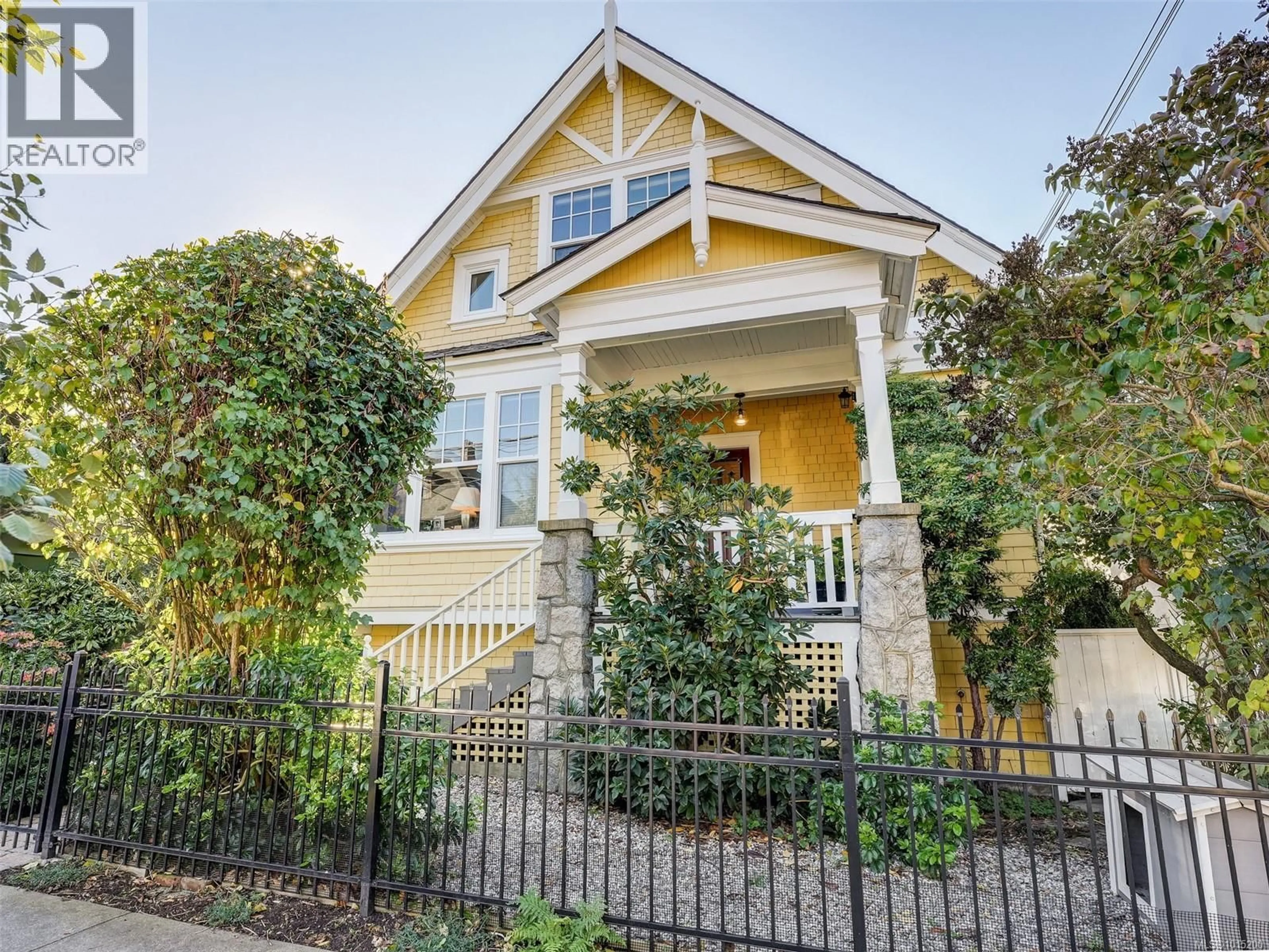 Unknown for 1165 BURDETT AVENUE, Victoria British Columbia V8V3H3