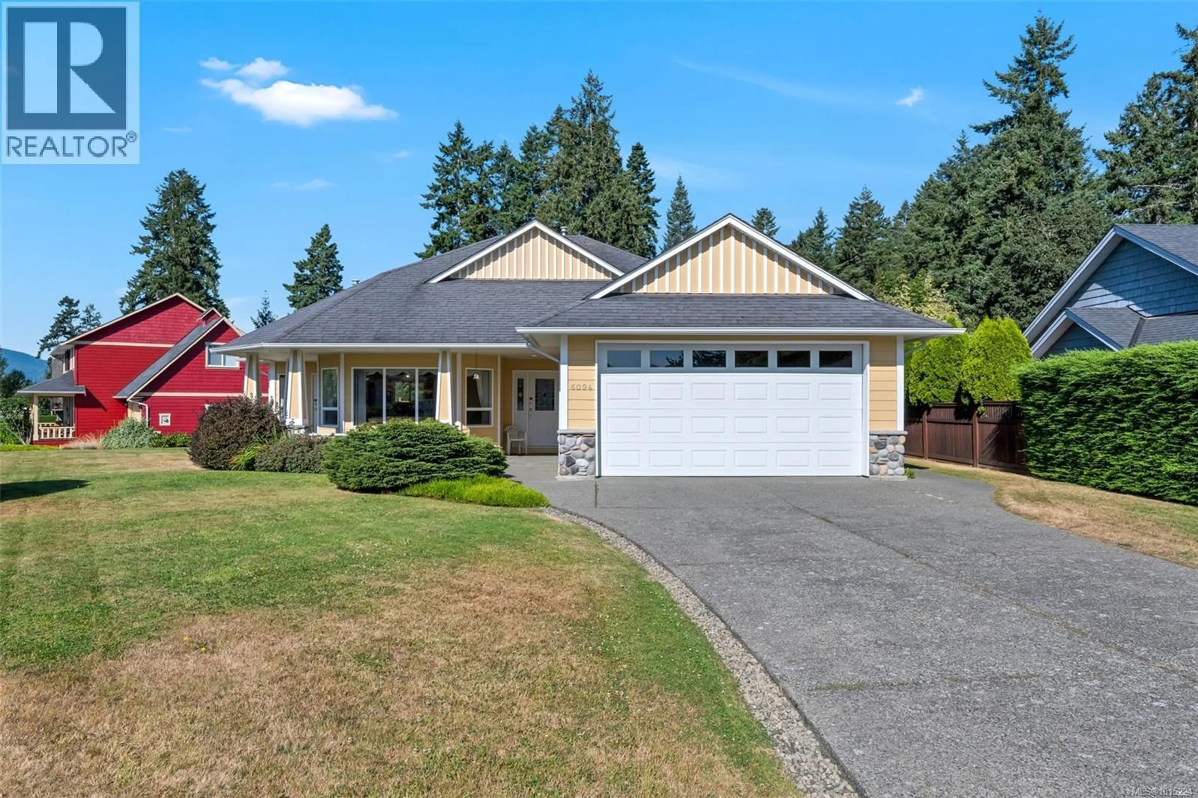 Home with vinyl exterior material, street for 6094 YORK ROAD, Duncan British Columbia V9L5G8